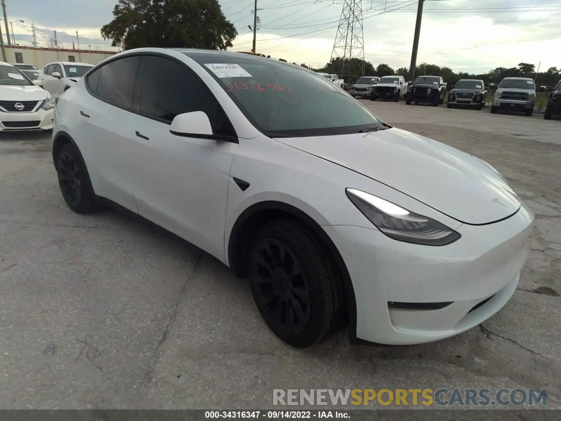 1 Фотография поврежденного автомобиля 5YJYGDEE4LF040310 TESLA MODEL Y 2020