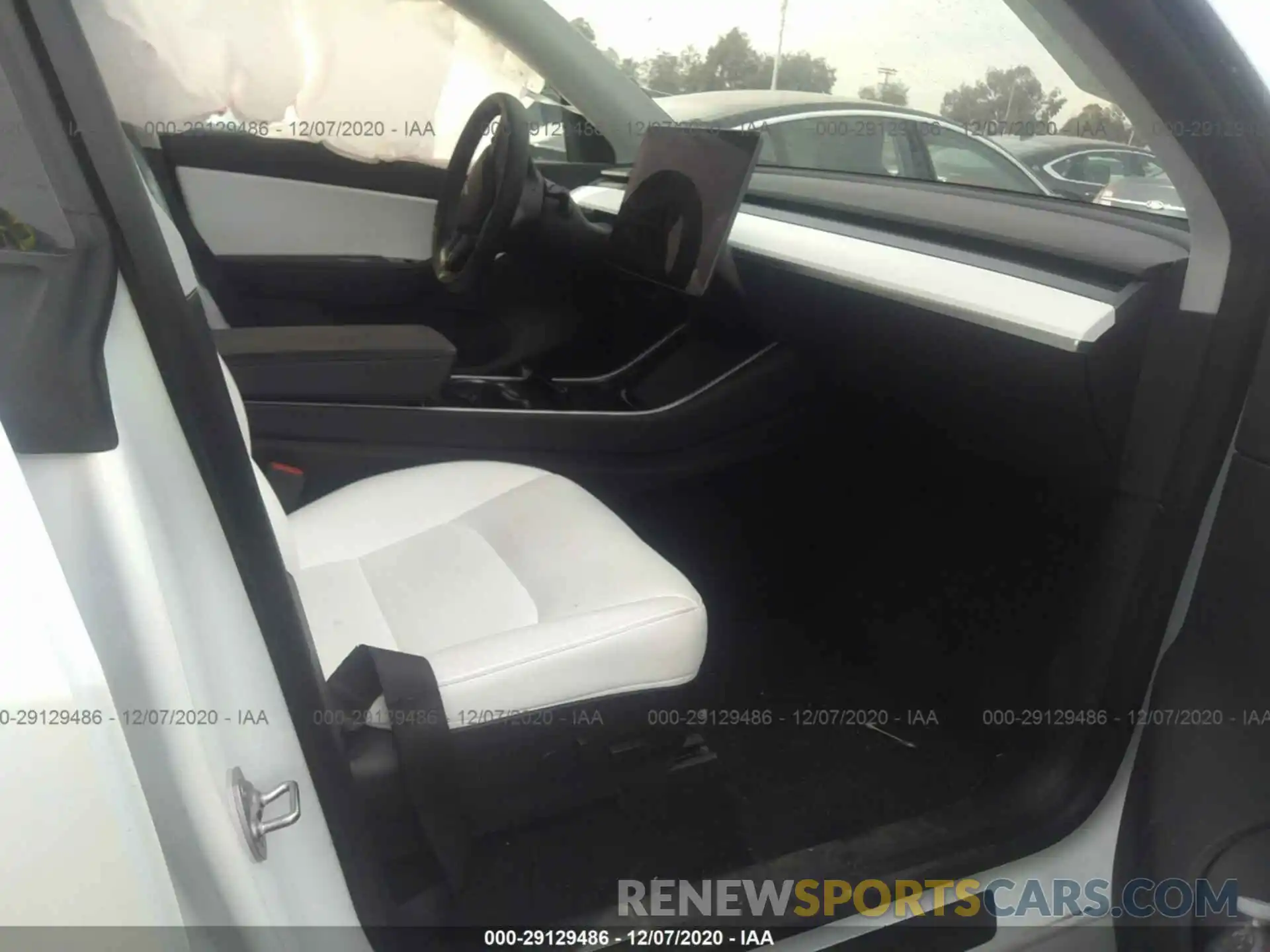 5 Photograph of a damaged car 5YJYGDEE4LF046351 TESLA MODEL Y 2020