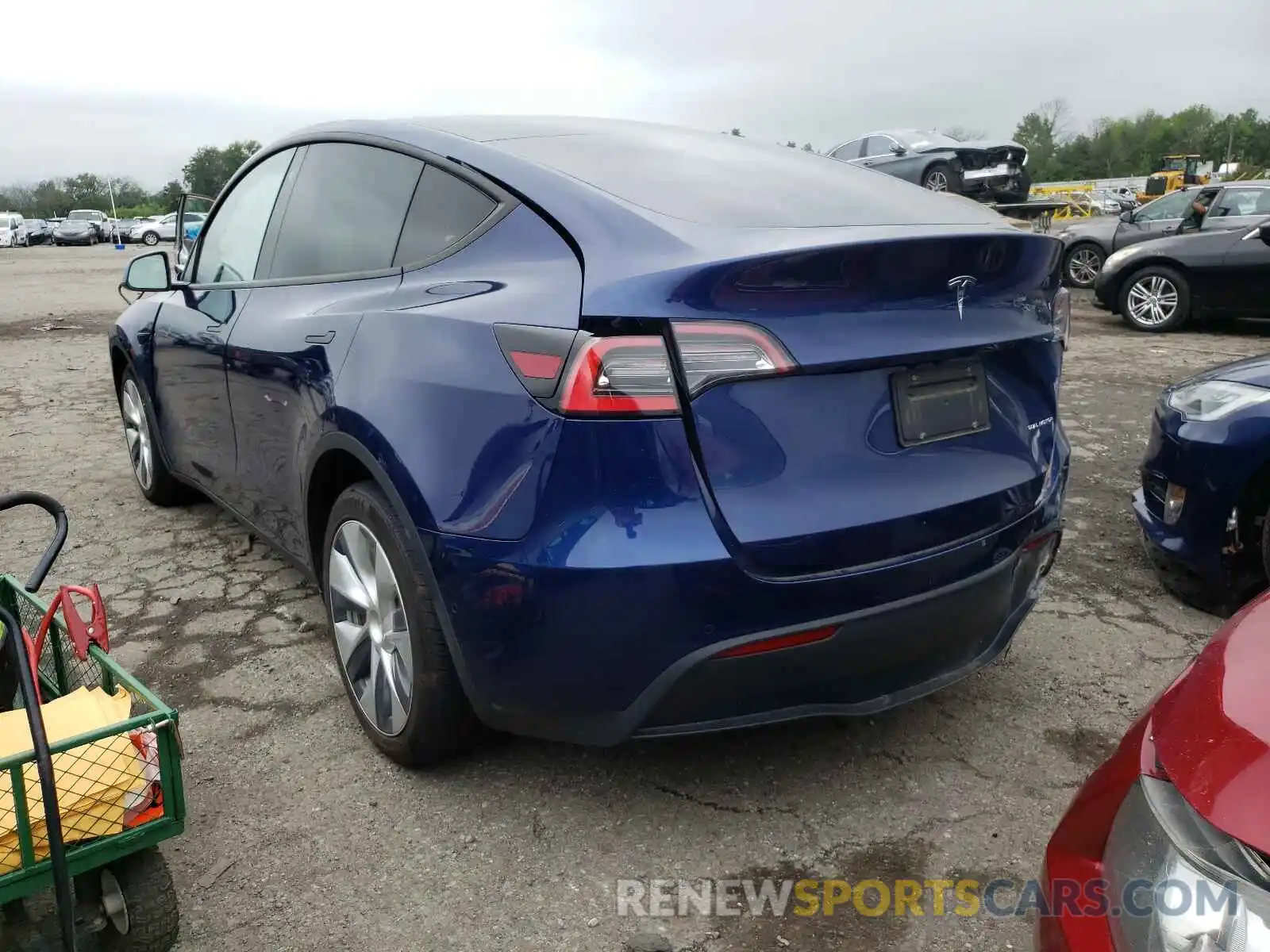 3 Photograph of a damaged car 5YJYGDEE4LF047533 TESLA MODEL Y 2020