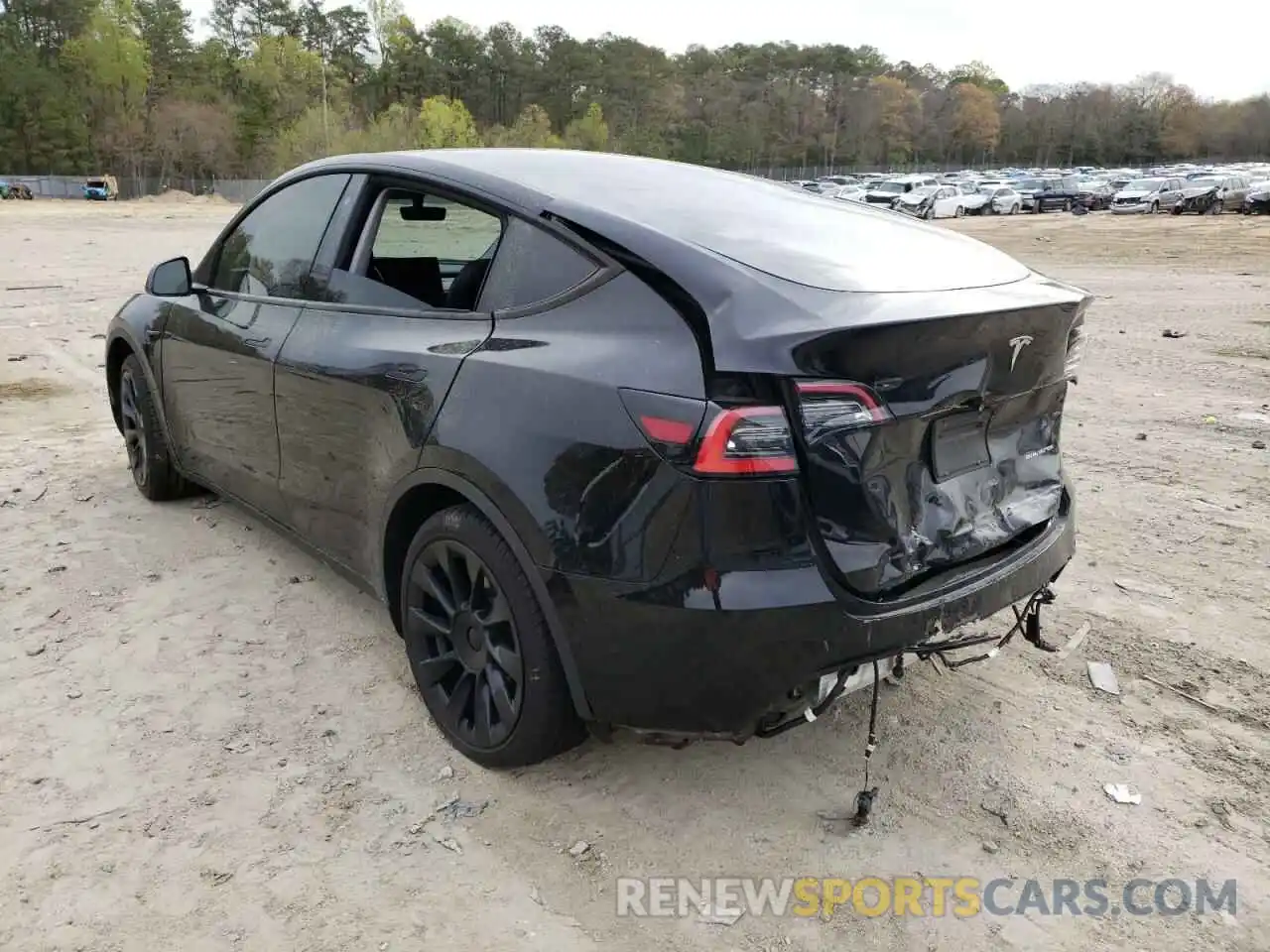 3 Photograph of a damaged car 5YJYGDEE4LF048391 TESLA MODEL Y 2020