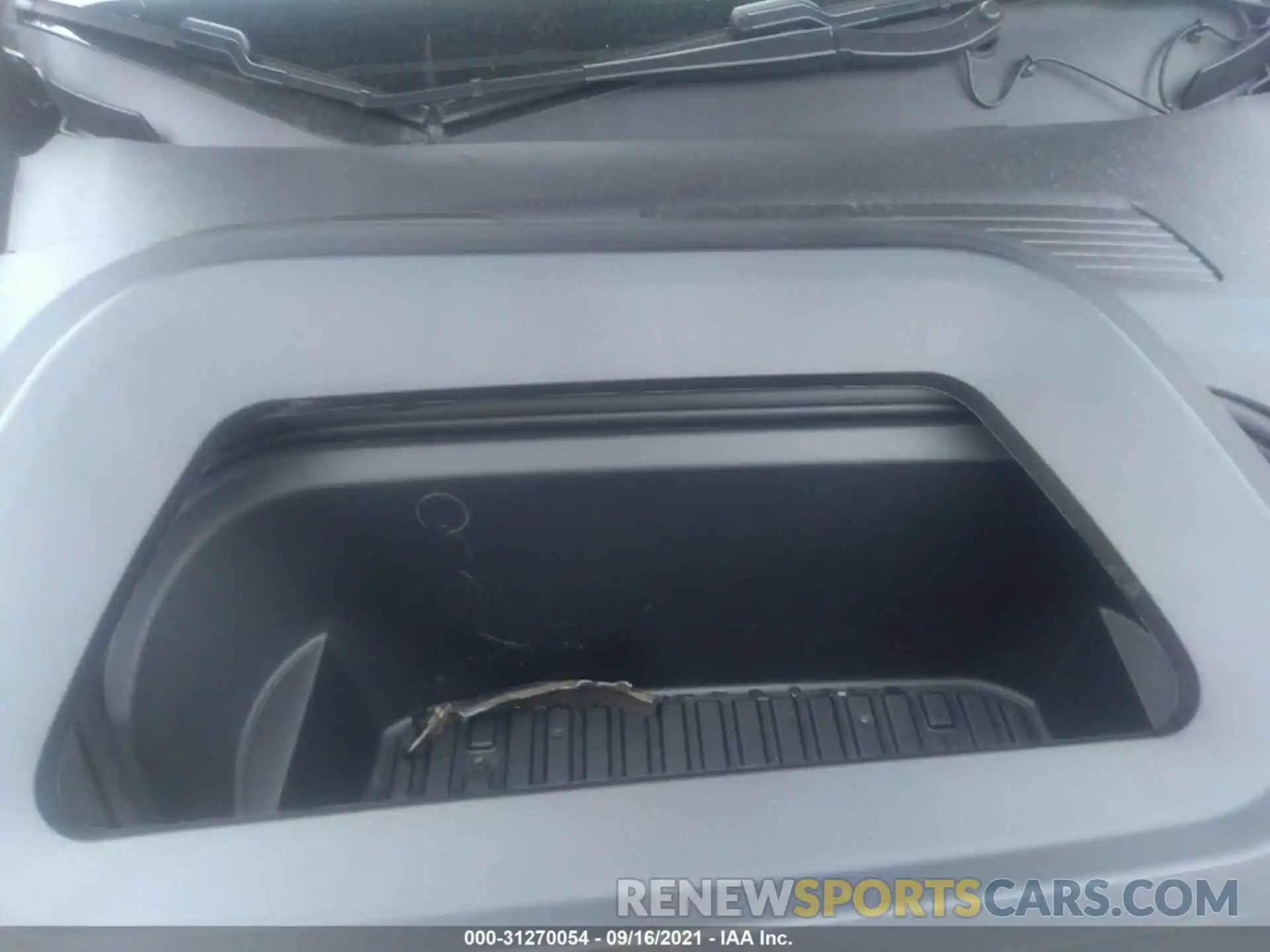 10 Photograph of a damaged car 5YJYGDEE4LF048827 TESLA MODEL Y 2020