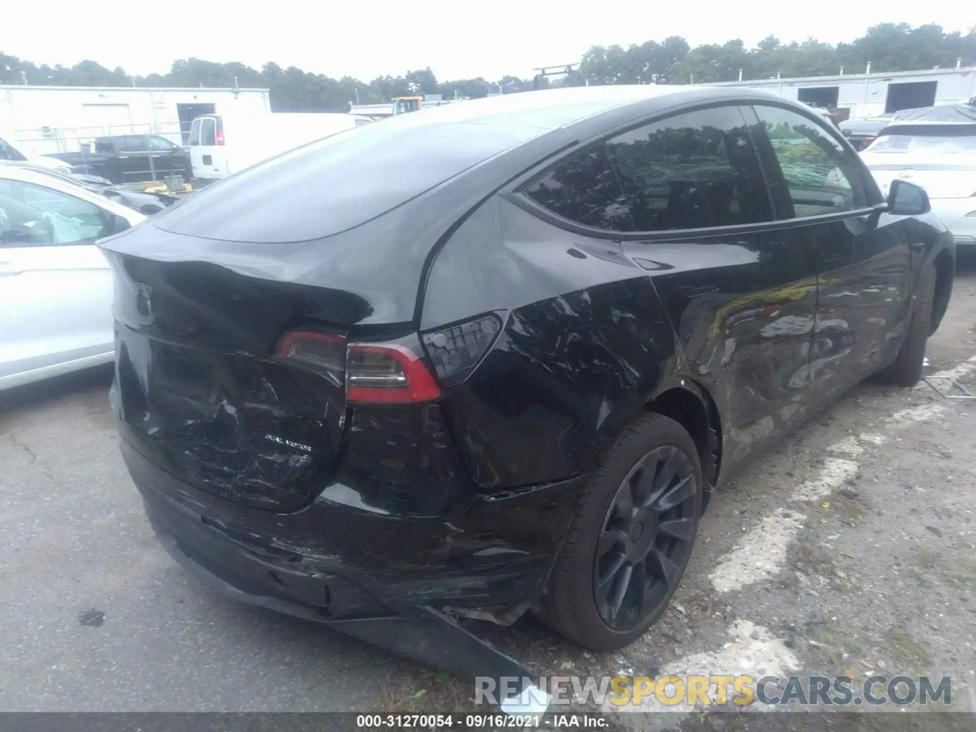 4 Photograph of a damaged car 5YJYGDEE4LF048827 TESLA MODEL Y 2020