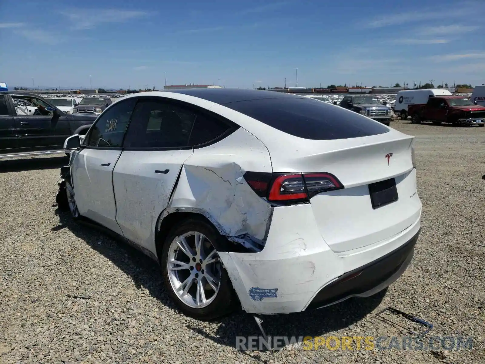 3 Photograph of a damaged car 5YJYGDEE4LF050545 TESLA MODEL Y 2020