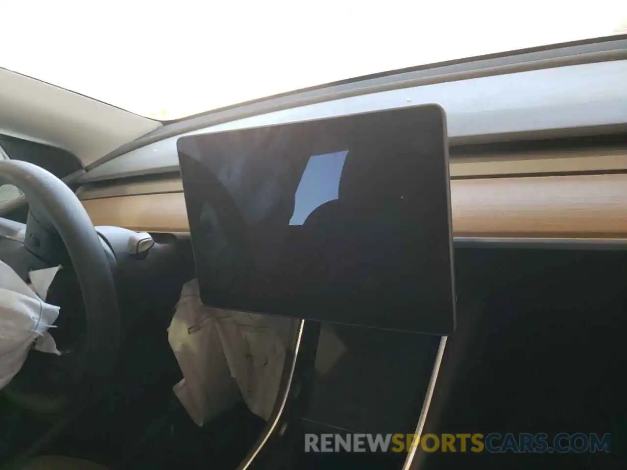 8 Photograph of a damaged car 5YJYGDEE4LF052487 TESLA MODEL Y 2020