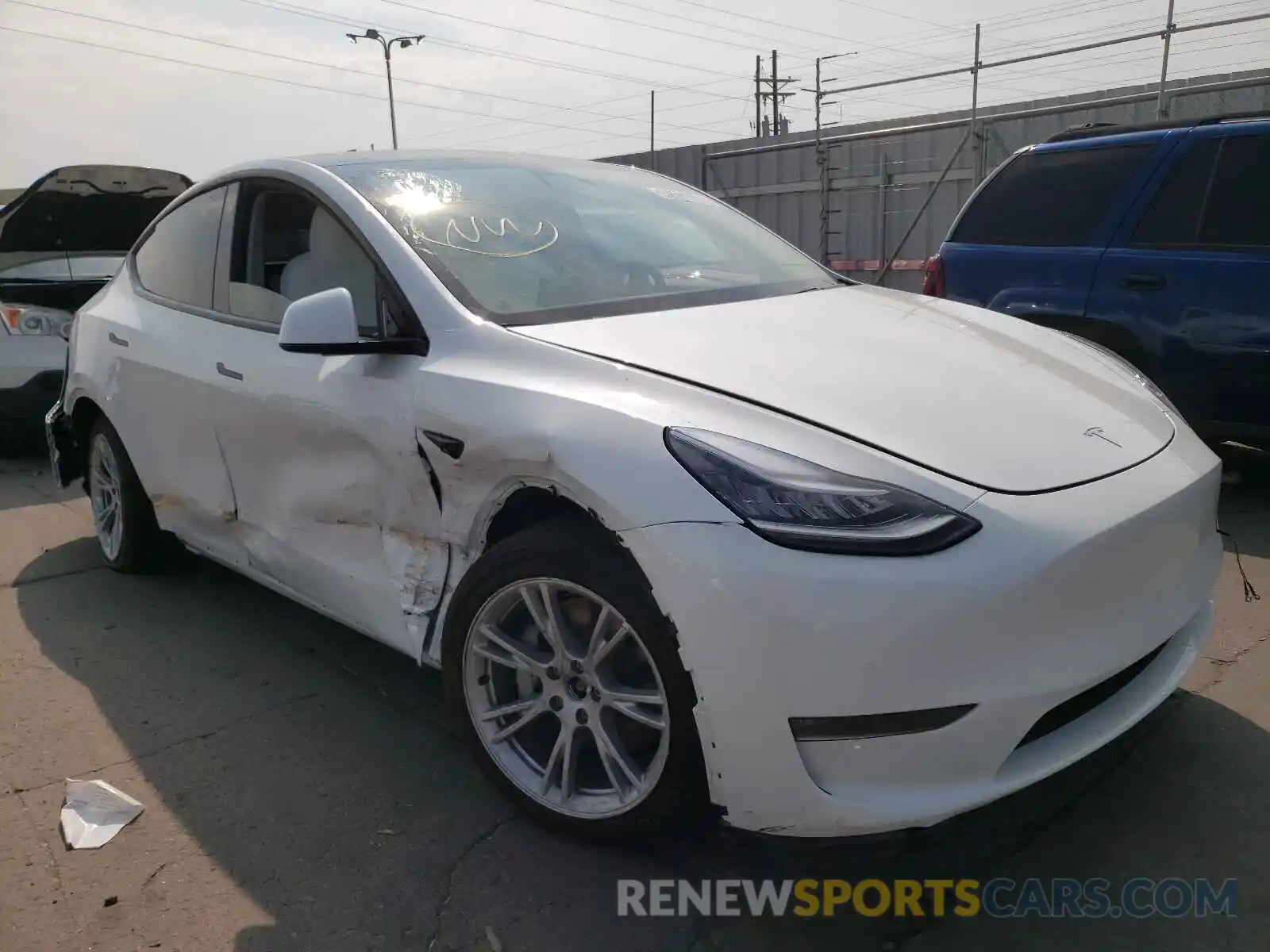 1 Photograph of a damaged car 5YJYGDEE4LF053428 TESLA MODEL Y 2020