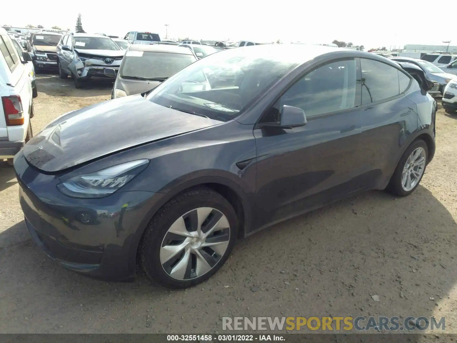 2 Фотография поврежденного автомобиля 5YJYGDEE4LF055051 TESLA MODEL Y 2020