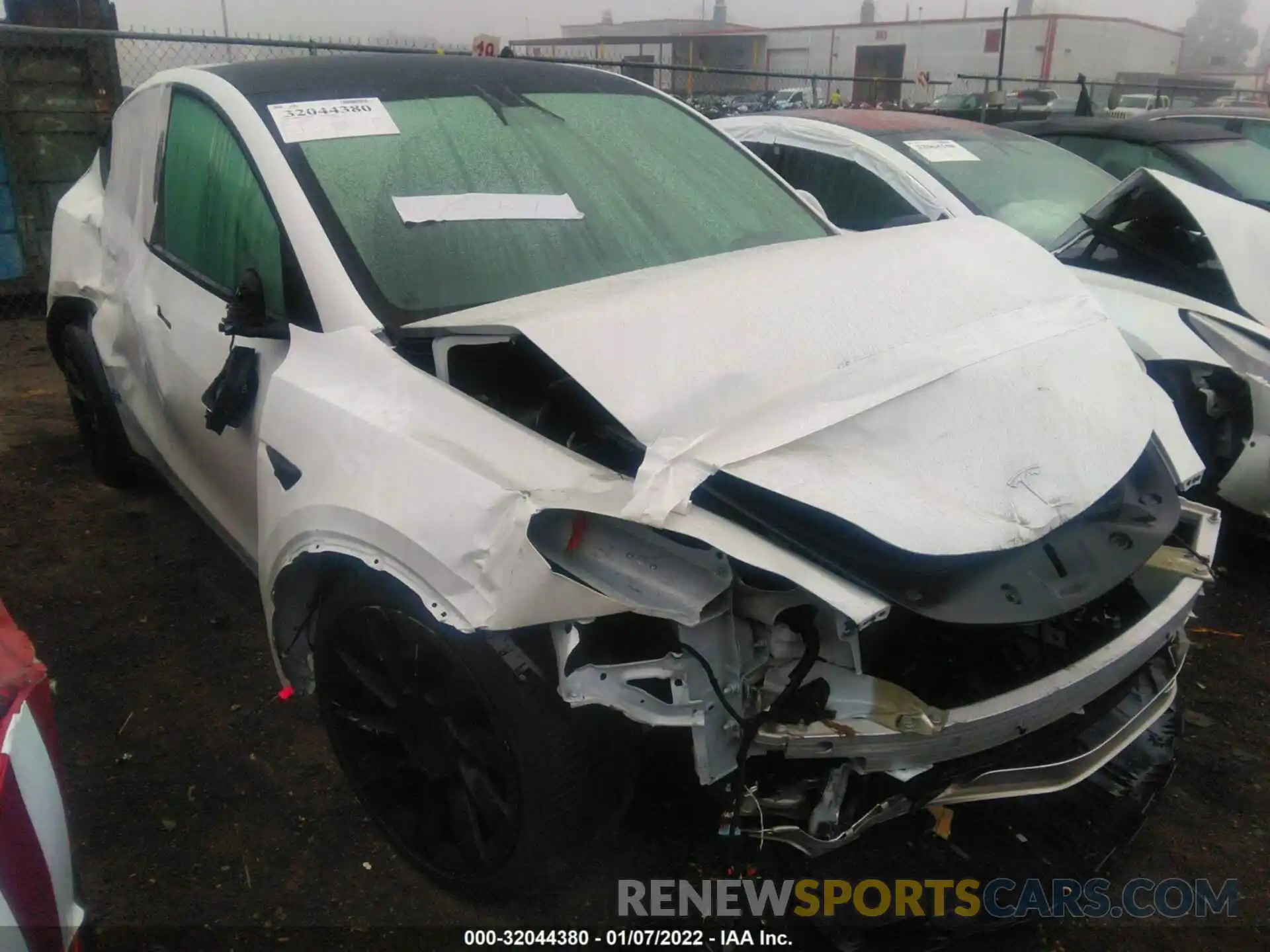 1 Photograph of a damaged car 5YJYGDEE4LF056443 TESLA MODEL Y 2020