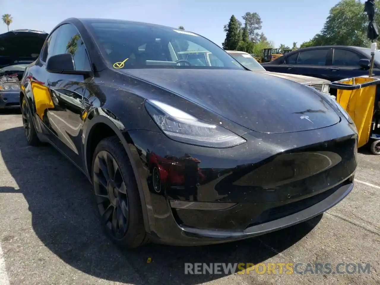 1 Photograph of a damaged car 5YJYGDEE4LF059570 TESLA MODEL Y 2020