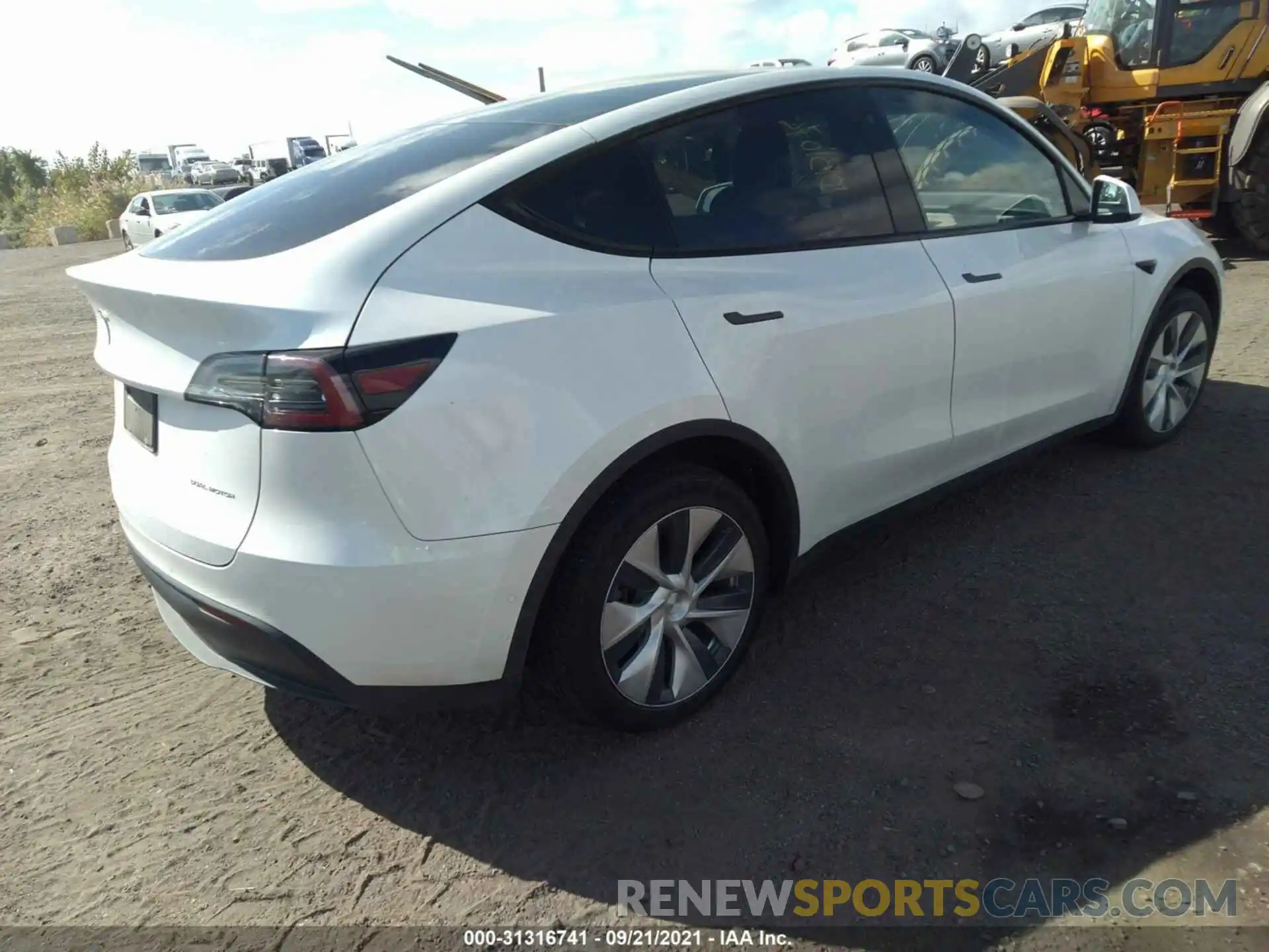 4 Фотография поврежденного автомобиля 5YJYGDEE5LF009180 TESLA MODEL Y 2020