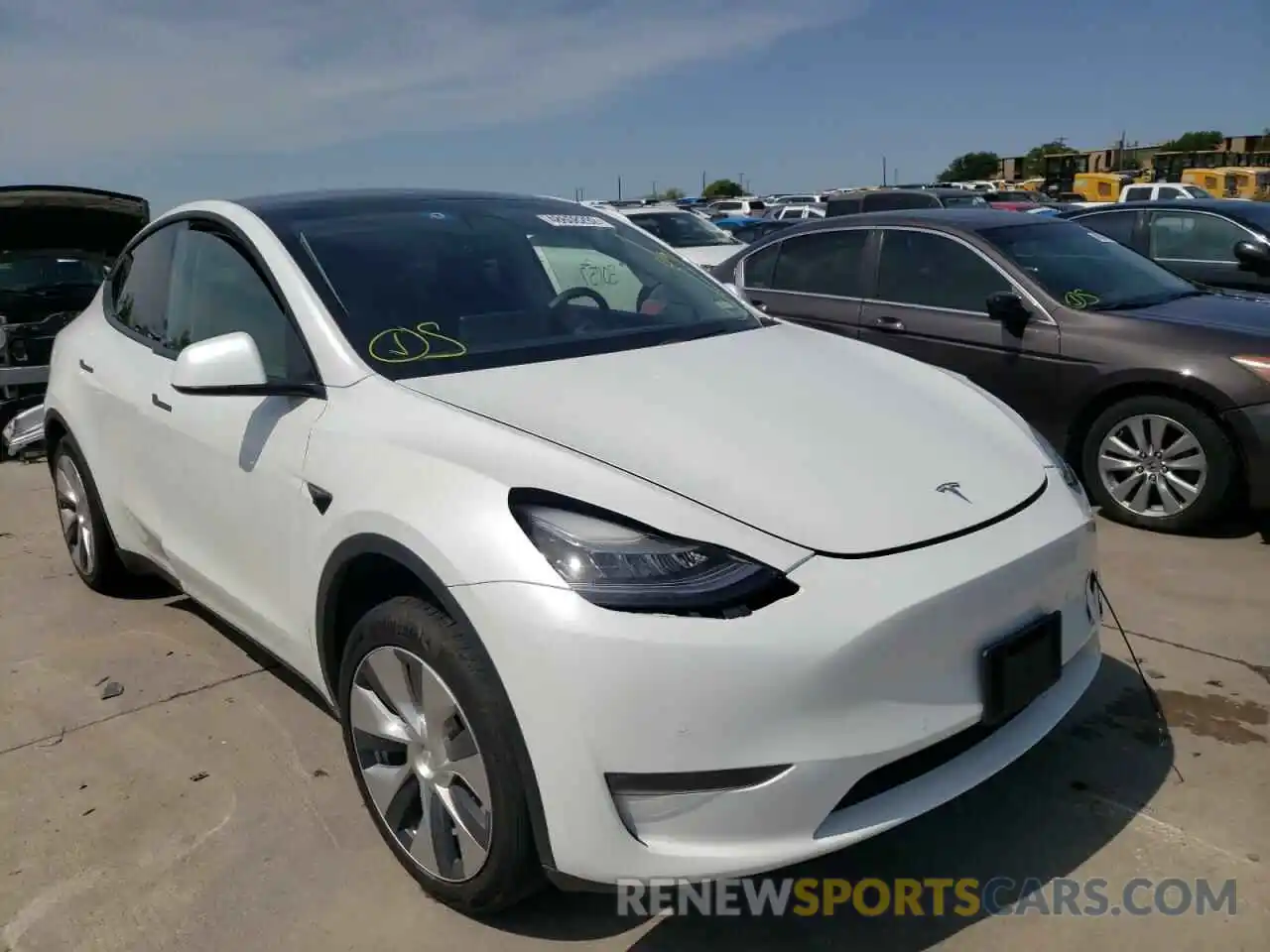 1 Photograph of a damaged car 5YJYGDEE5LF011799 TESLA MODEL Y 2020