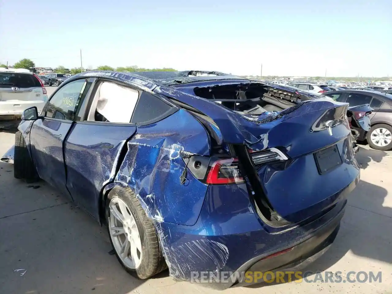 3 Photograph of a damaged car 5YJYGDEE5LF011981 TESLA MODEL Y 2020