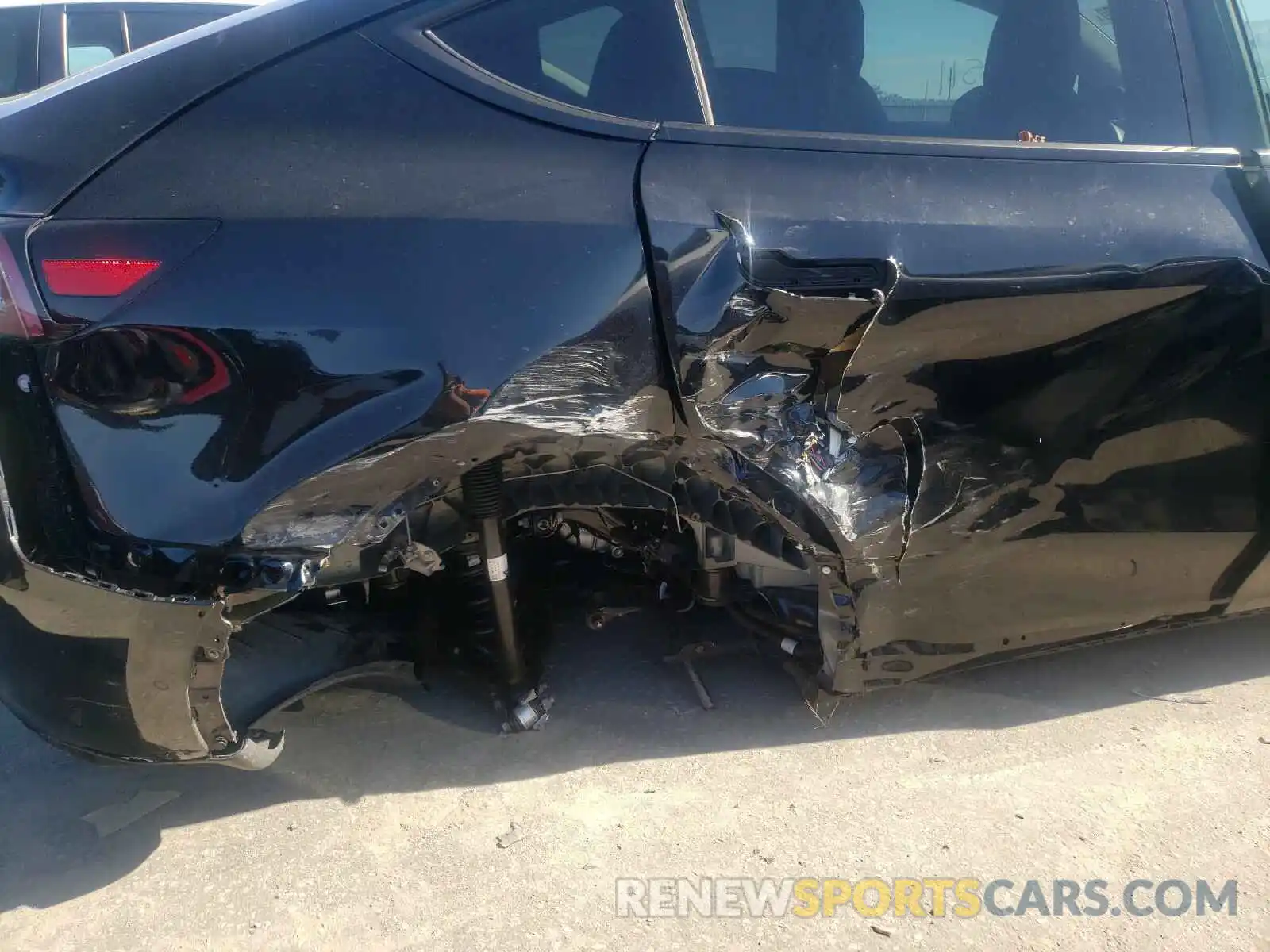 9 Photograph of a damaged car 5YJYGDEE5LF025685 TESLA MODEL Y 2020