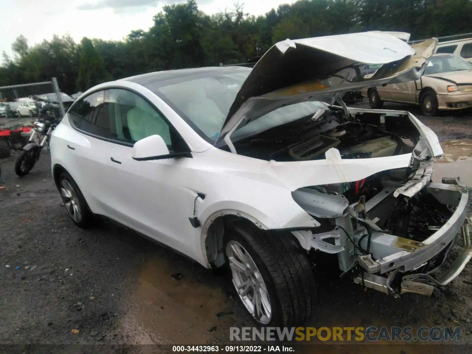 1 Photograph of a damaged car 5YJYGDEE5LF027355 TESLA MODEL Y 2020