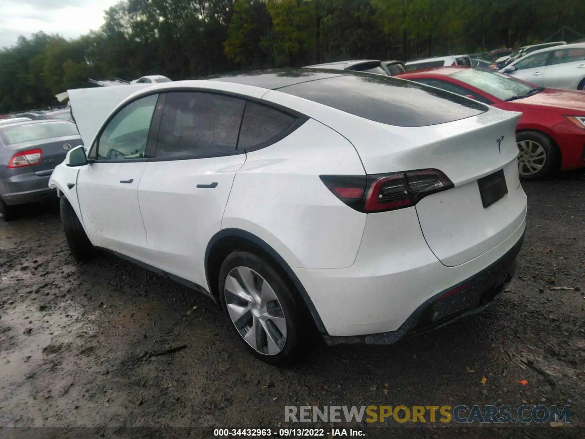 3 Photograph of a damaged car 5YJYGDEE5LF027355 TESLA MODEL Y 2020