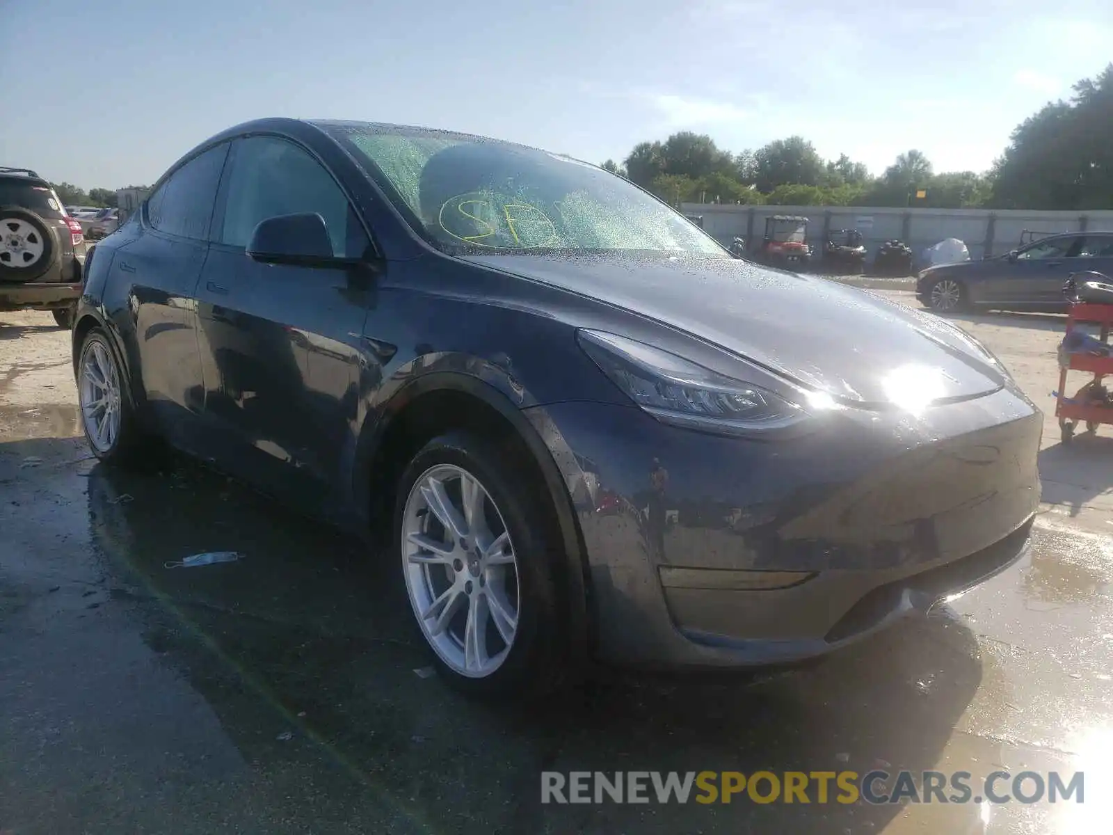 1 Photograph of a damaged car 5YJYGDEE5LF031440 TESLA MODEL Y 2020