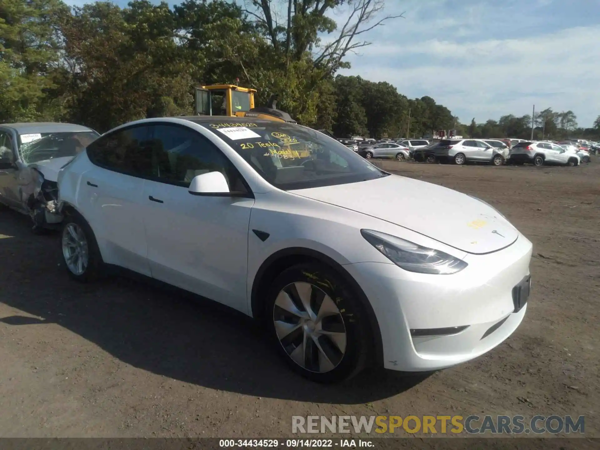 1 Photograph of a damaged car 5YJYGDEE5LF032023 TESLA MODEL Y 2020