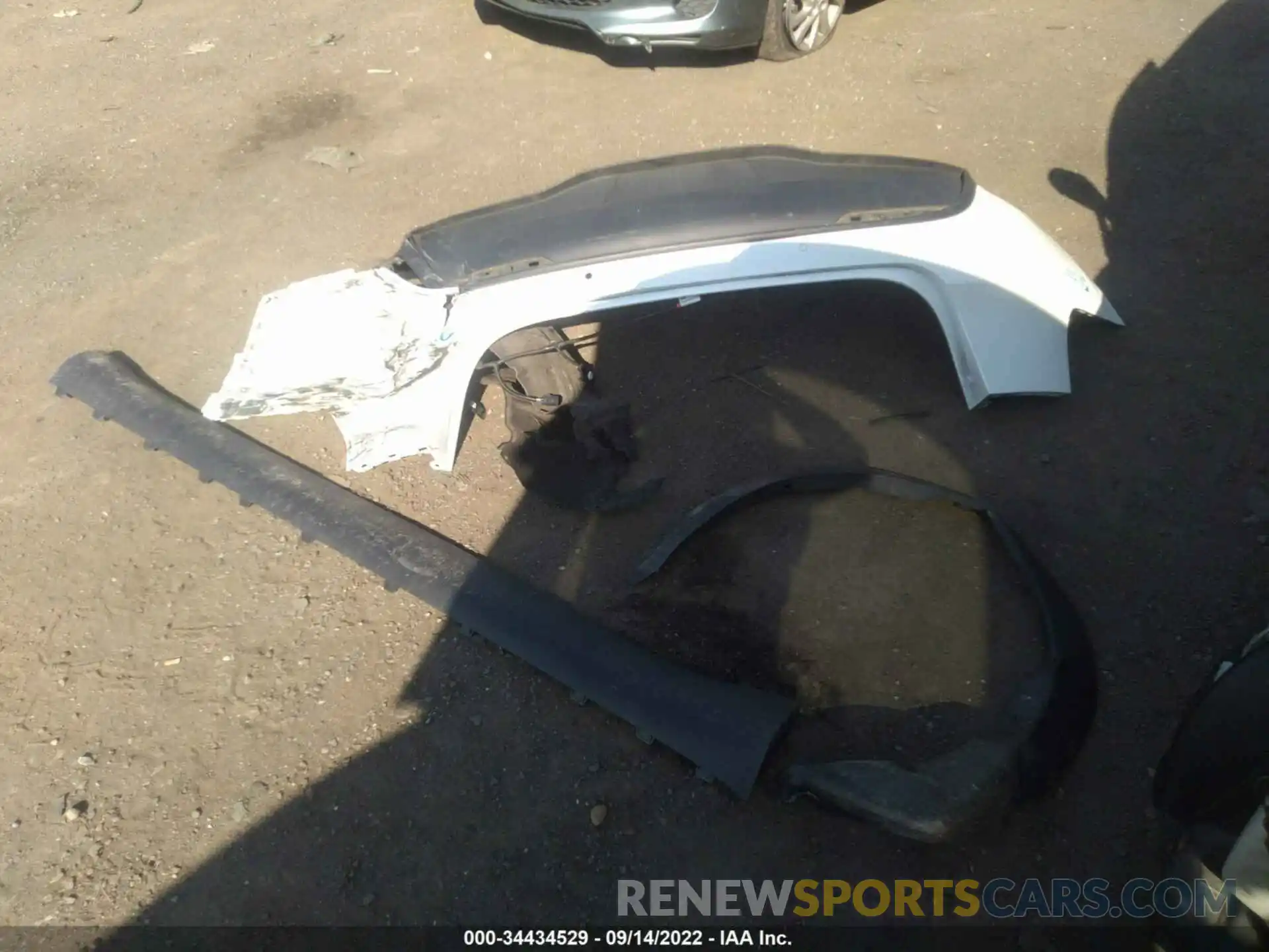 12 Photograph of a damaged car 5YJYGDEE5LF032023 TESLA MODEL Y 2020