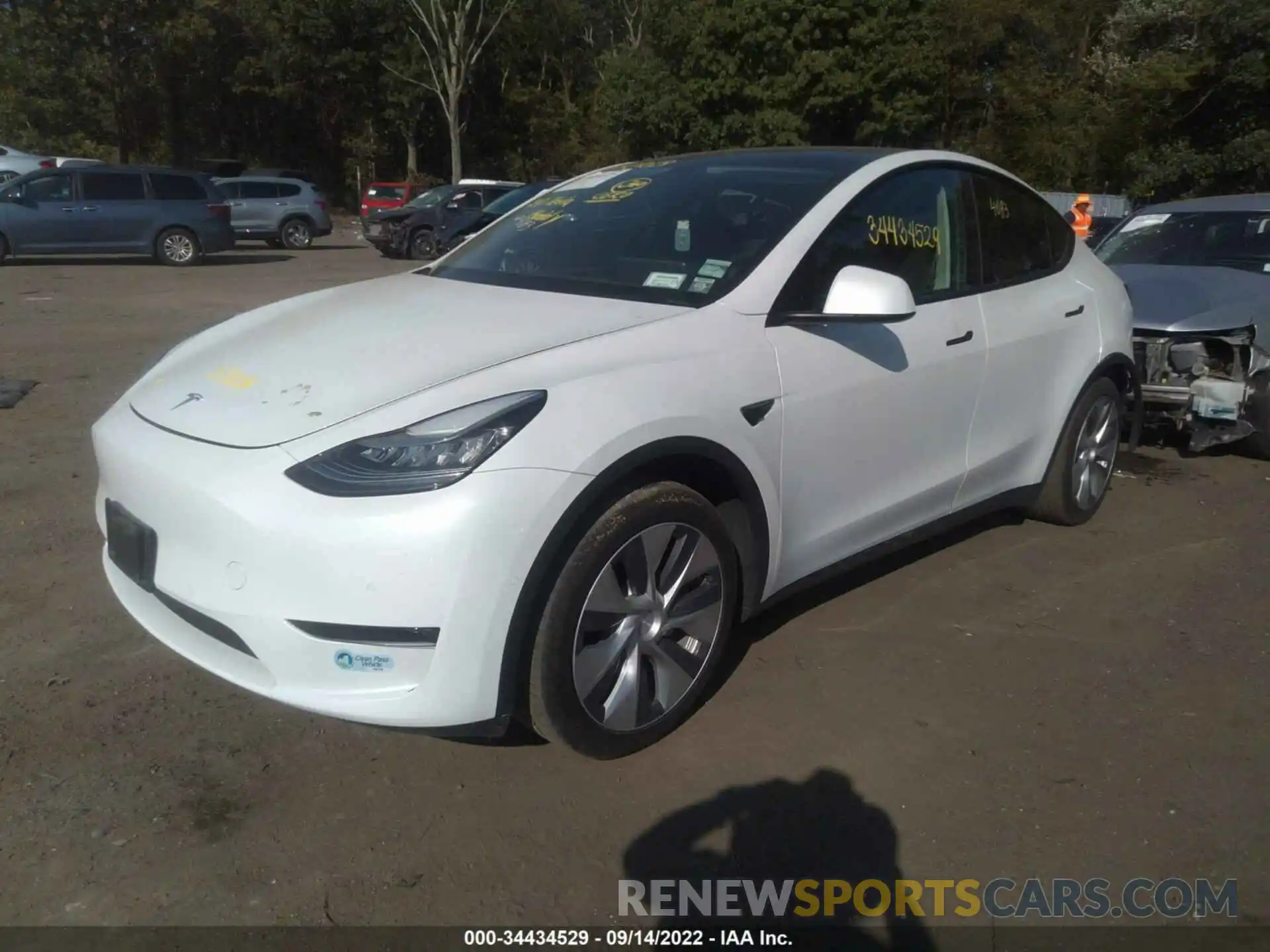 2 Photograph of a damaged car 5YJYGDEE5LF032023 TESLA MODEL Y 2020