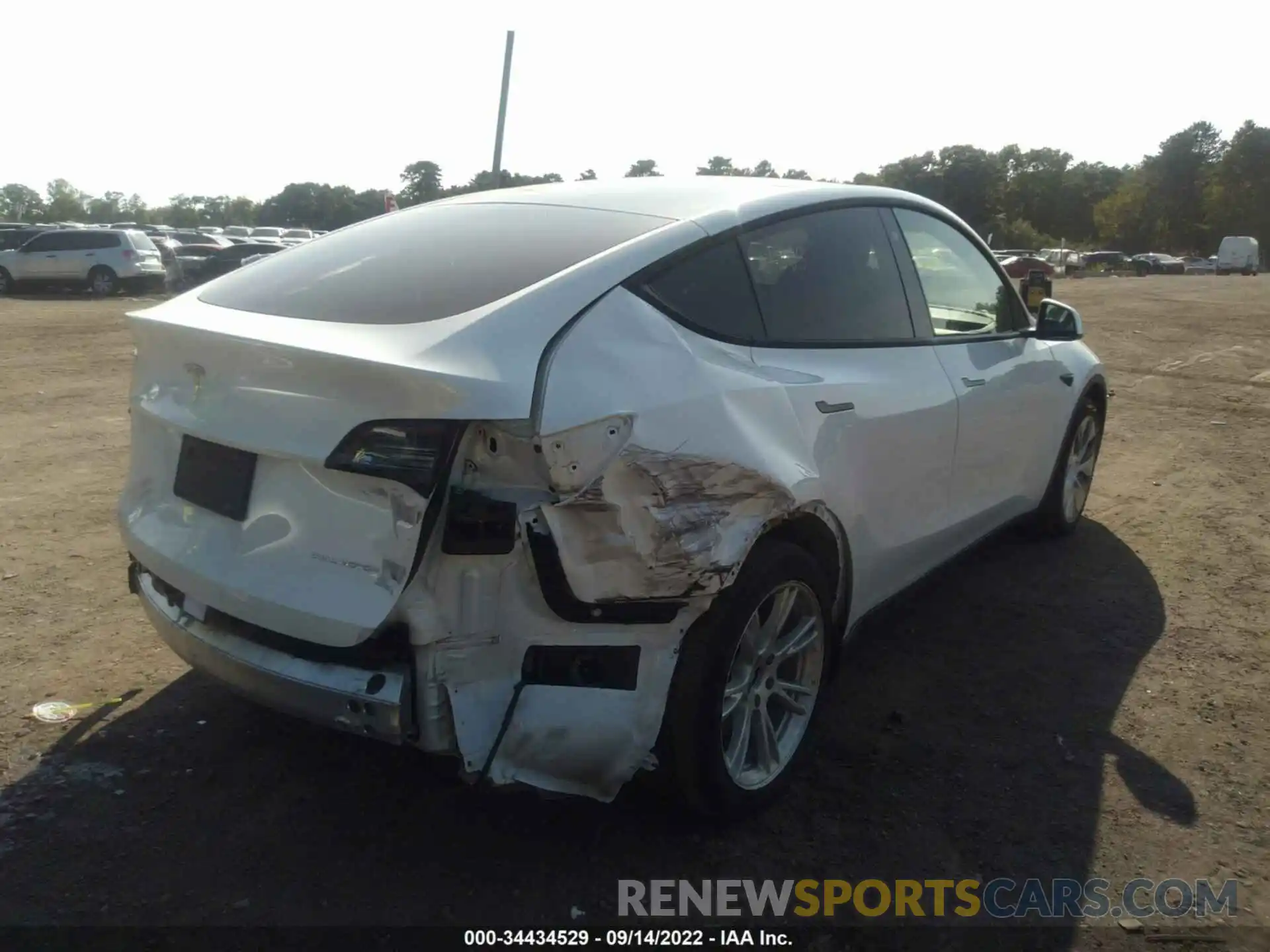 6 Photograph of a damaged car 5YJYGDEE5LF032023 TESLA MODEL Y 2020