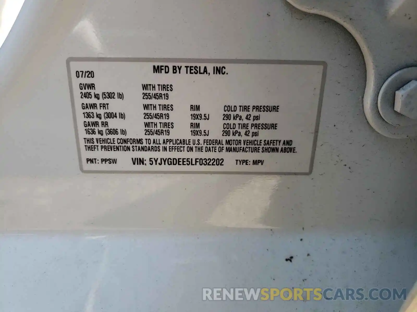 10 Photograph of a damaged car 5YJYGDEE5LF032202 TESLA MODEL Y 2020