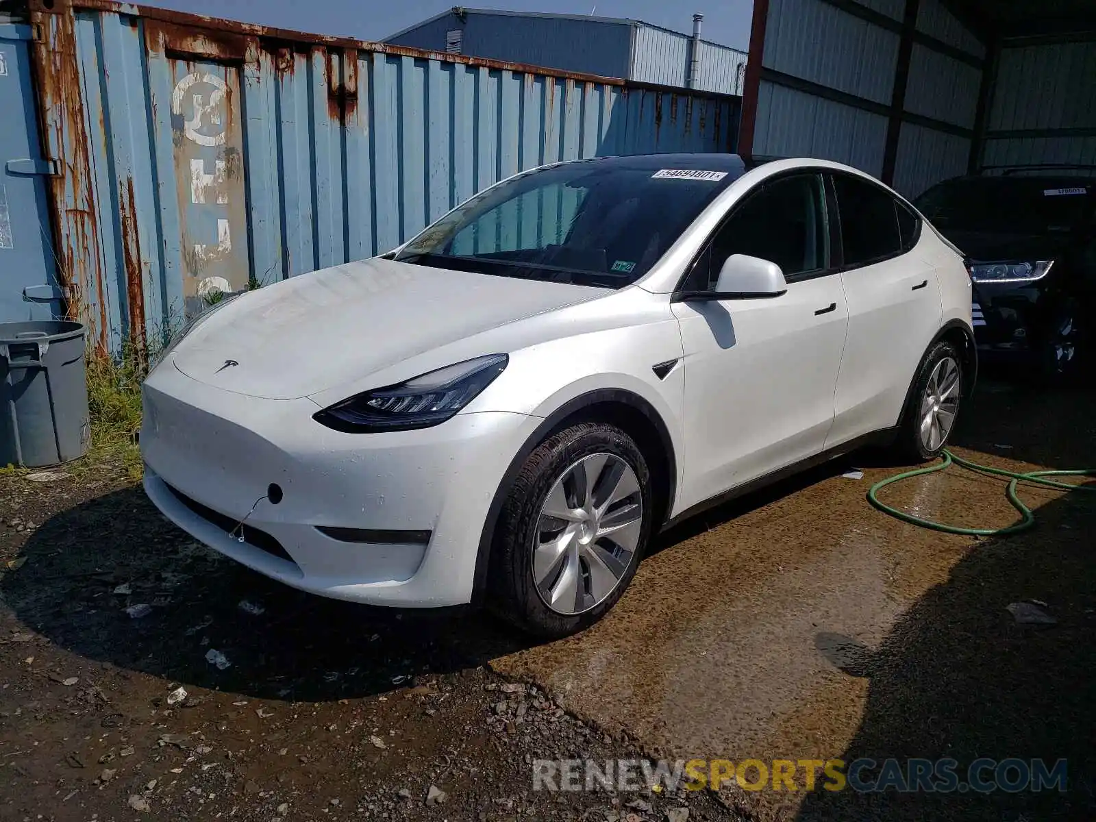 2 Photograph of a damaged car 5YJYGDEE5LF032202 TESLA MODEL Y 2020