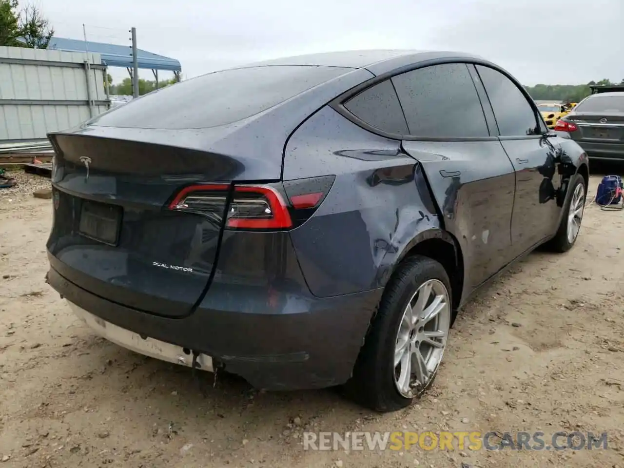 4 Фотография поврежденного автомобиля 5YJYGDEE5LF036668 TESLA MODEL Y 2020