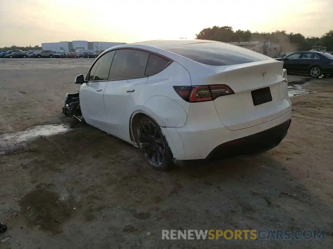 3 Photograph of a damaged car 5YJYGDEE5LF037349 TESLA MODEL Y 2020