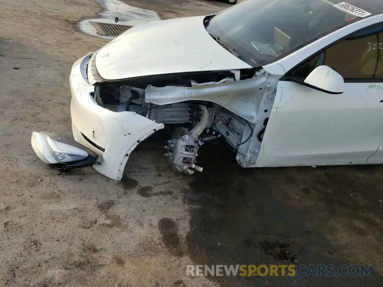 9 Photograph of a damaged car 5YJYGDEE5LF037349 TESLA MODEL Y 2020