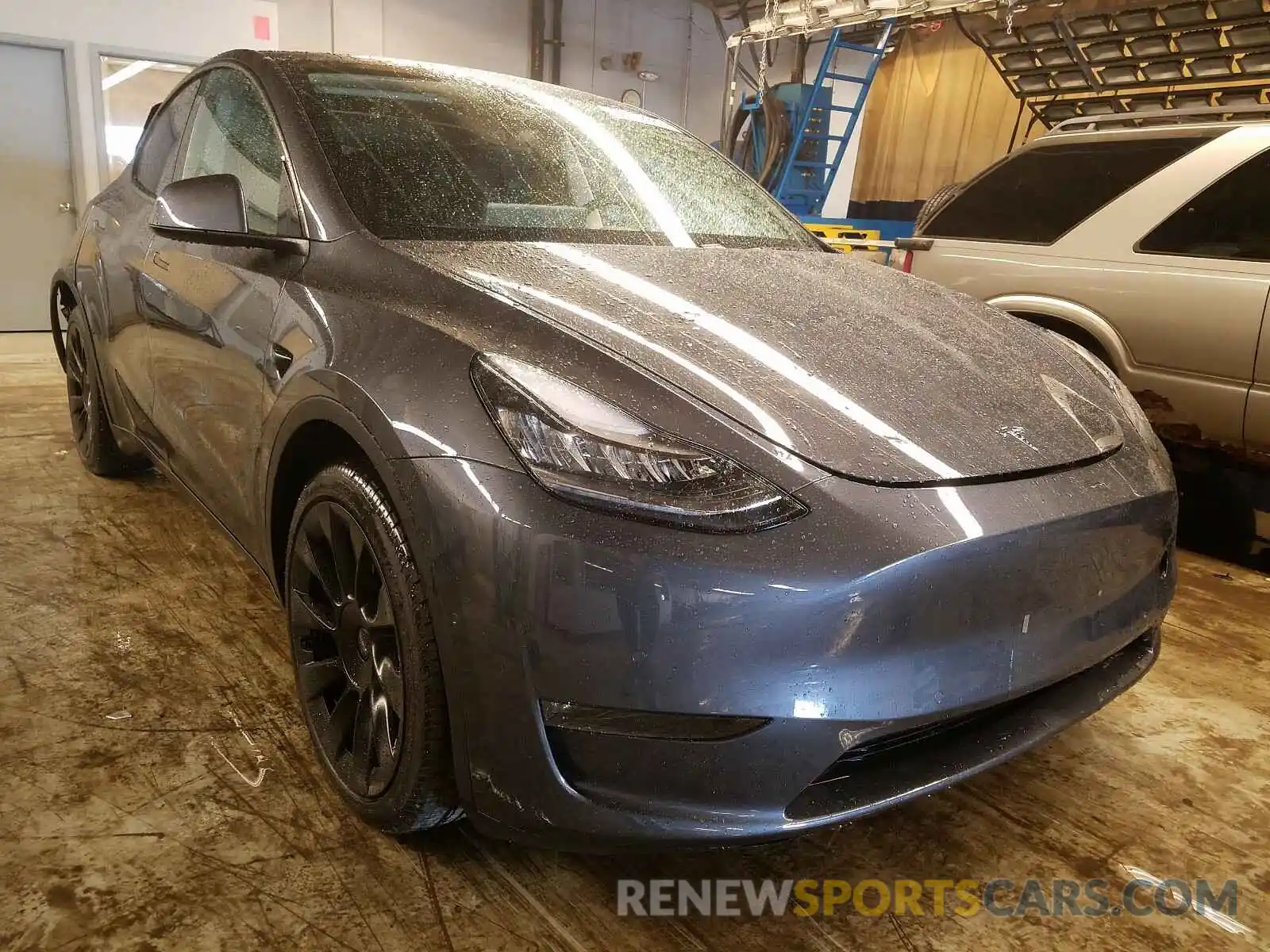 1 Photograph of a damaged car 5YJYGDEE5LF038100 TESLA MODEL Y 2020