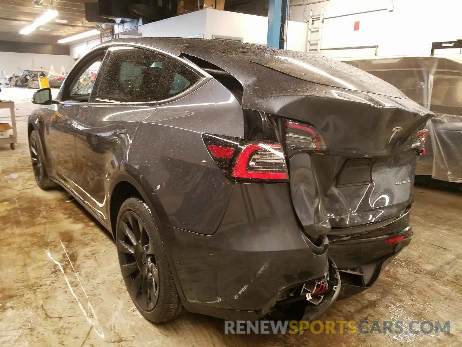 3 Photograph of a damaged car 5YJYGDEE5LF038100 TESLA MODEL Y 2020