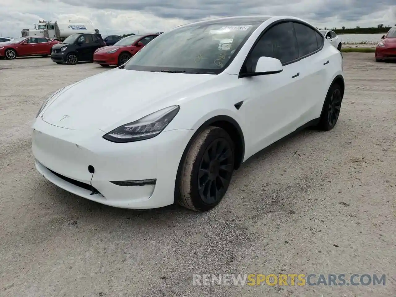 2 Photograph of a damaged car 5YJYGDEE5LF039215 TESLA MODEL Y 2020