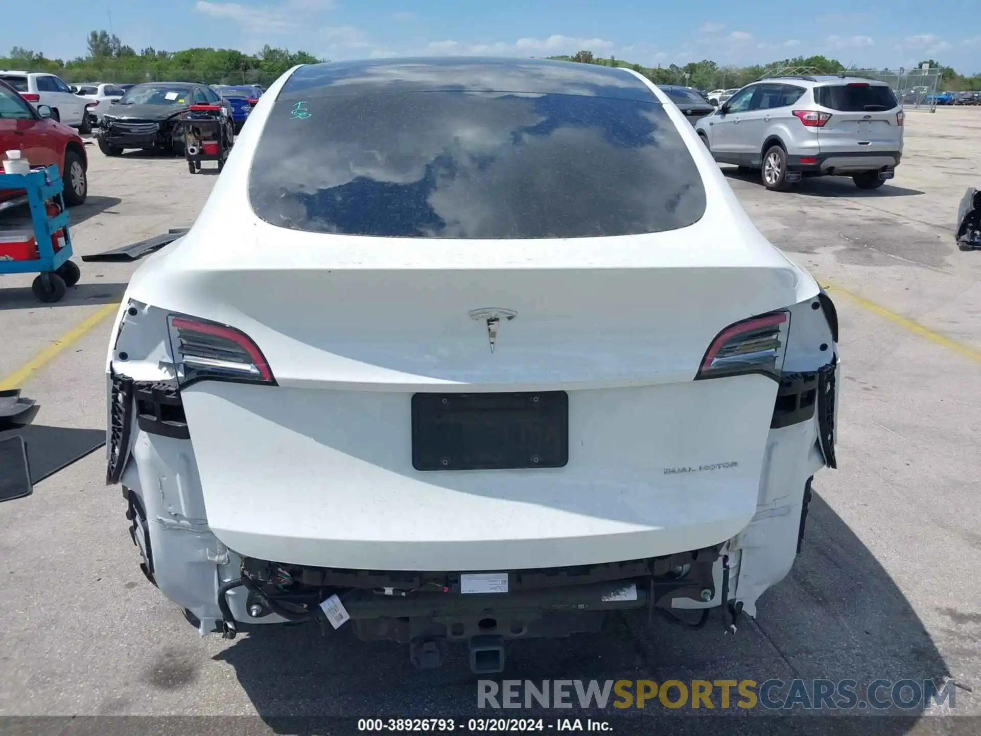 15 Photograph of a damaged car 5YJYGDEE5LF039781 TESLA MODEL Y 2020