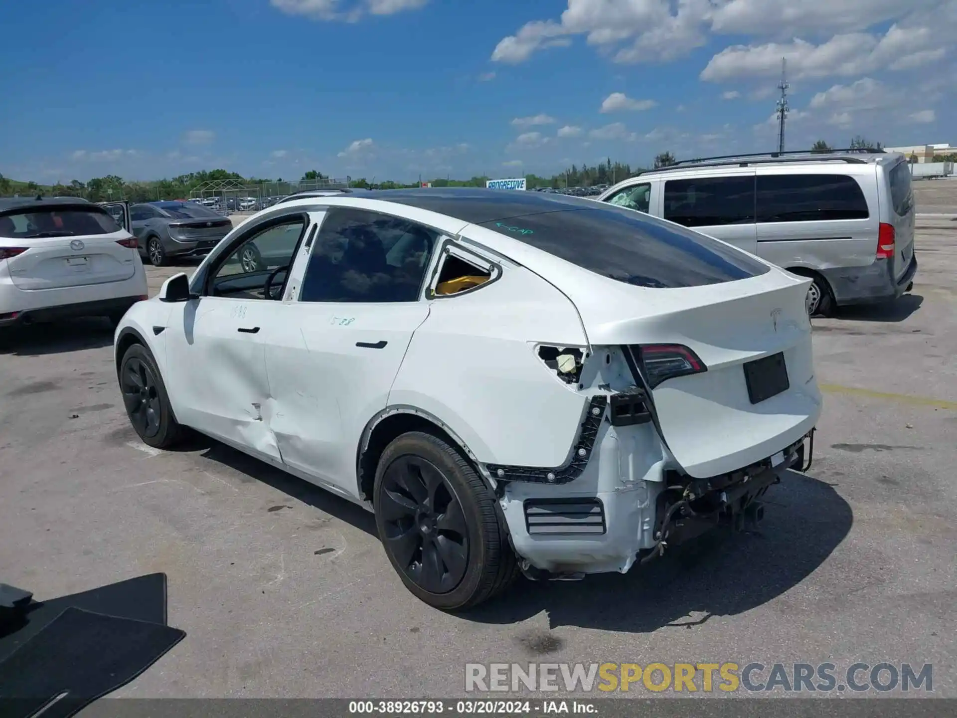 6 Photograph of a damaged car 5YJYGDEE5LF039781 TESLA MODEL Y 2020