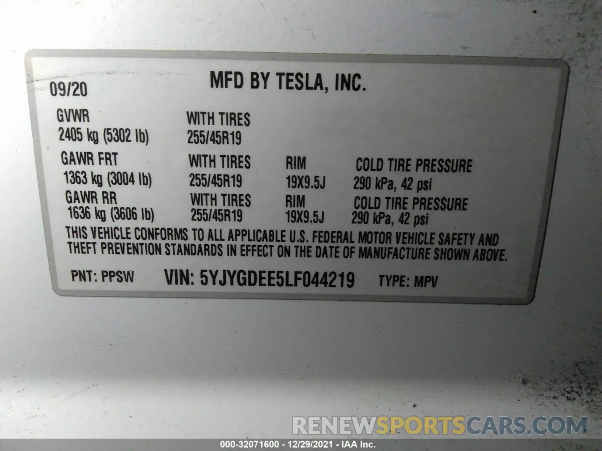 9 Photograph of a damaged car 5YJYGDEE5LF044219 TESLA MODEL Y 2020