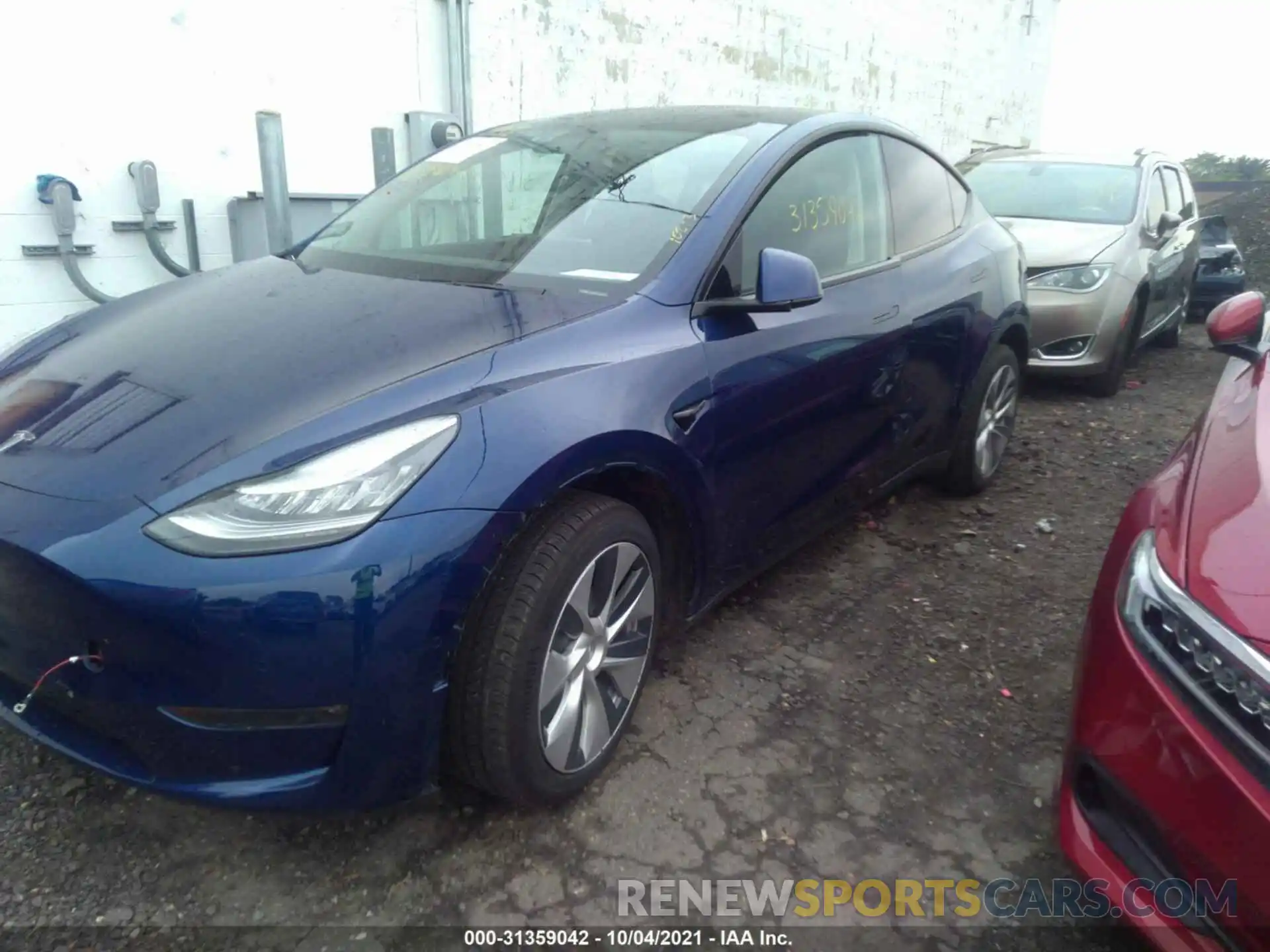 2 Photograph of a damaged car 5YJYGDEE5LF045287 TESLA MODEL Y 2020