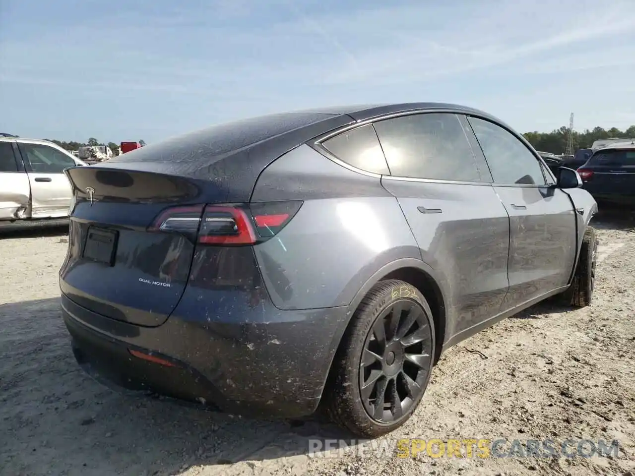 4 Фотография поврежденного автомобиля 5YJYGDEE5LF046021 TESLA MODEL Y 2020