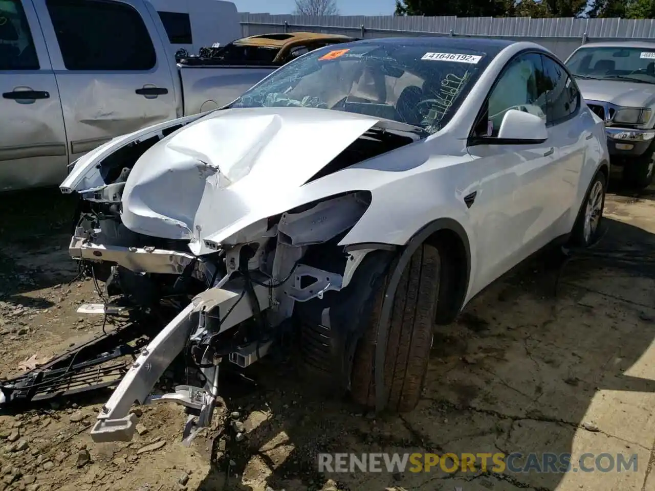 2 Photograph of a damaged car 5YJYGDEE5LF048190 TESLA MODEL Y 2020