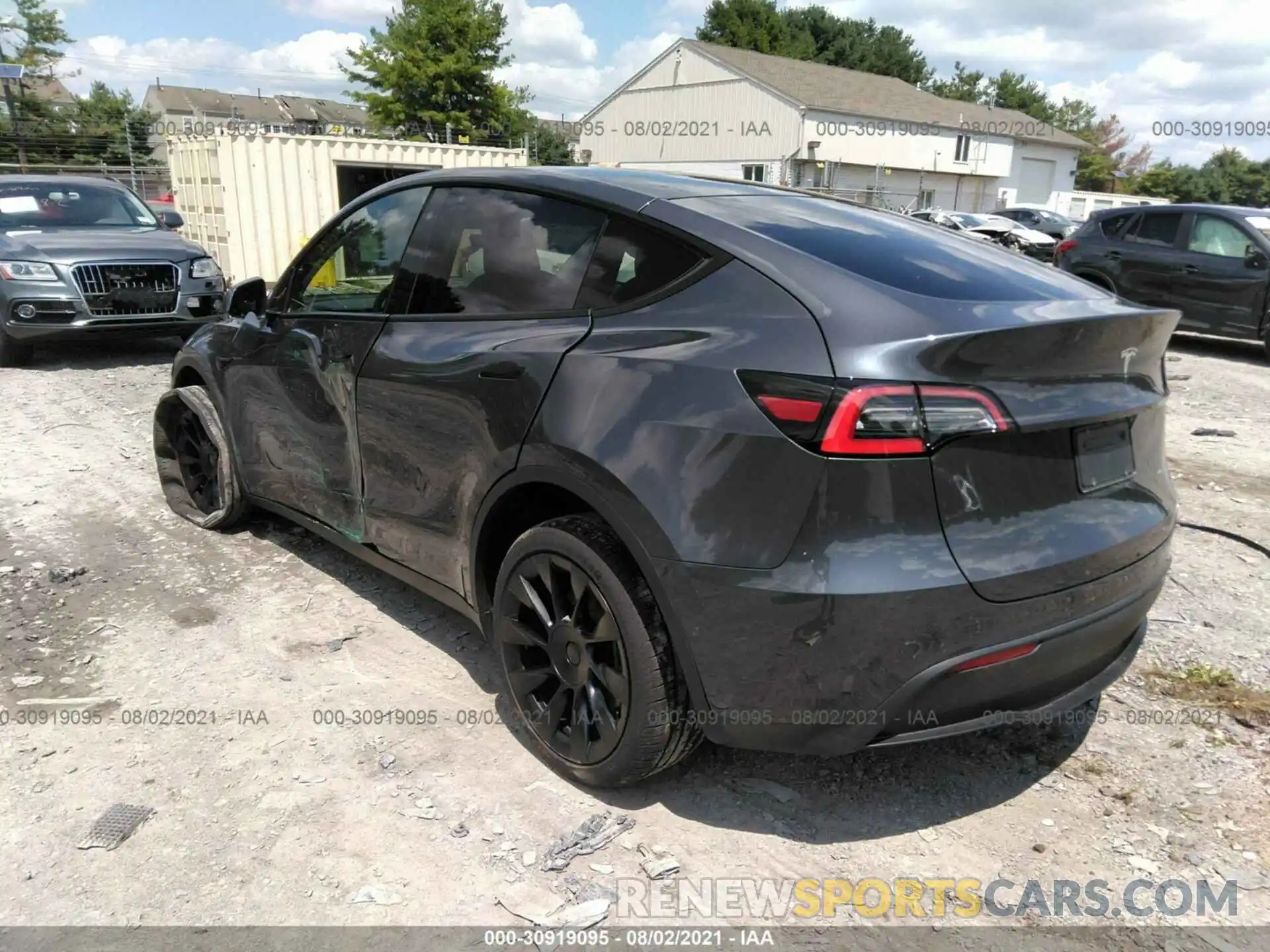 3 Фотография поврежденного автомобиля 5YJYGDEE5LF048562 TESLA MODEL Y 2020