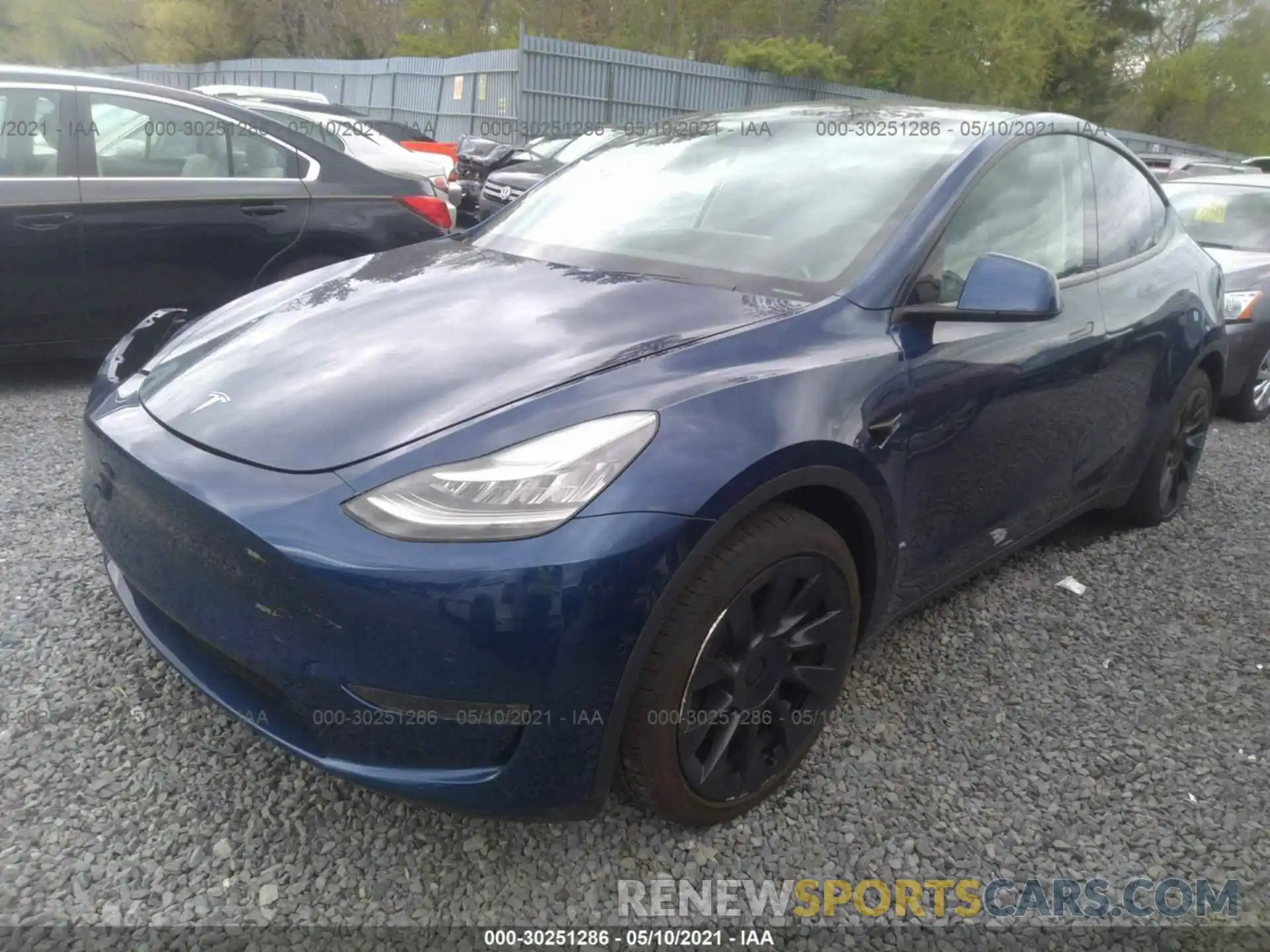 2 Photograph of a damaged car 5YJYGDEE5LF048576 TESLA MODEL Y 2020