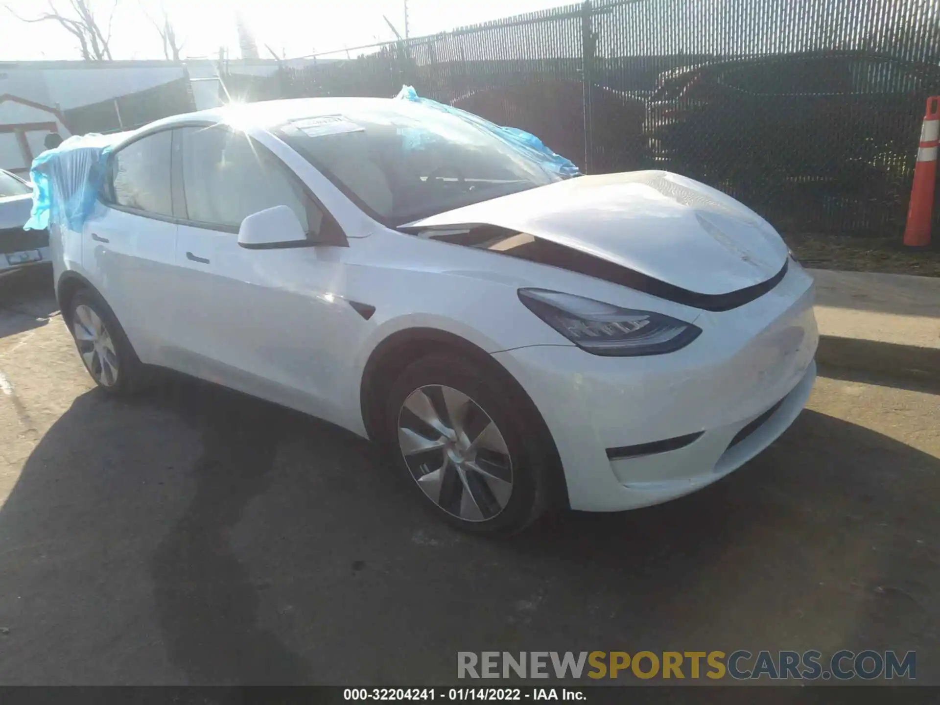 1 Фотография поврежденного автомобиля 5YJYGDEE5LF049257 TESLA MODEL Y 2020