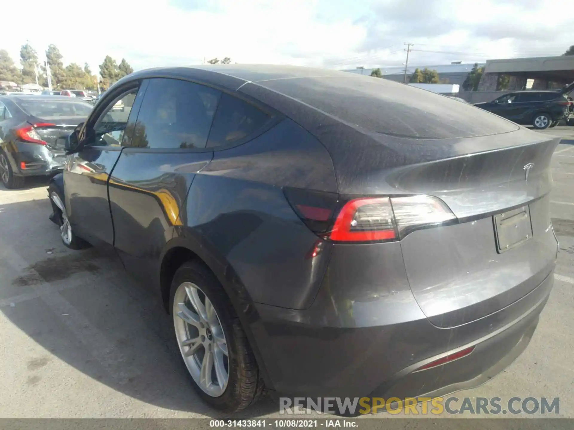 3 Photograph of a damaged car 5YJYGDEE5LF052093 TESLA MODEL Y 2020