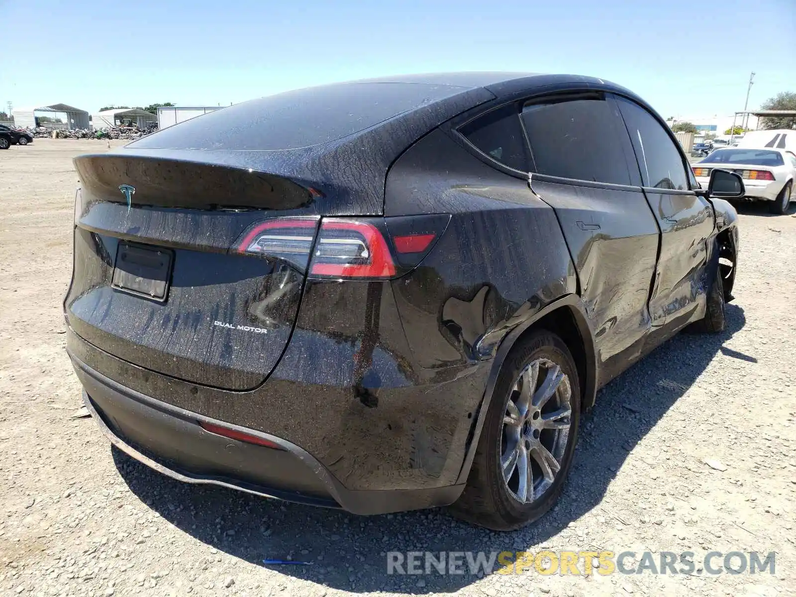 4 Photograph of a damaged car 5YJYGDEE5LF053342 TESLA MODEL Y 2020