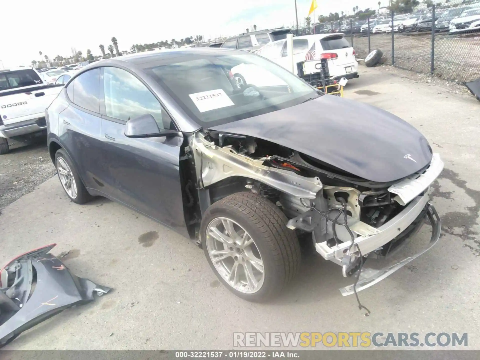 1 Photograph of a damaged car 5YJYGDEE5LF055057 TESLA MODEL Y 2020