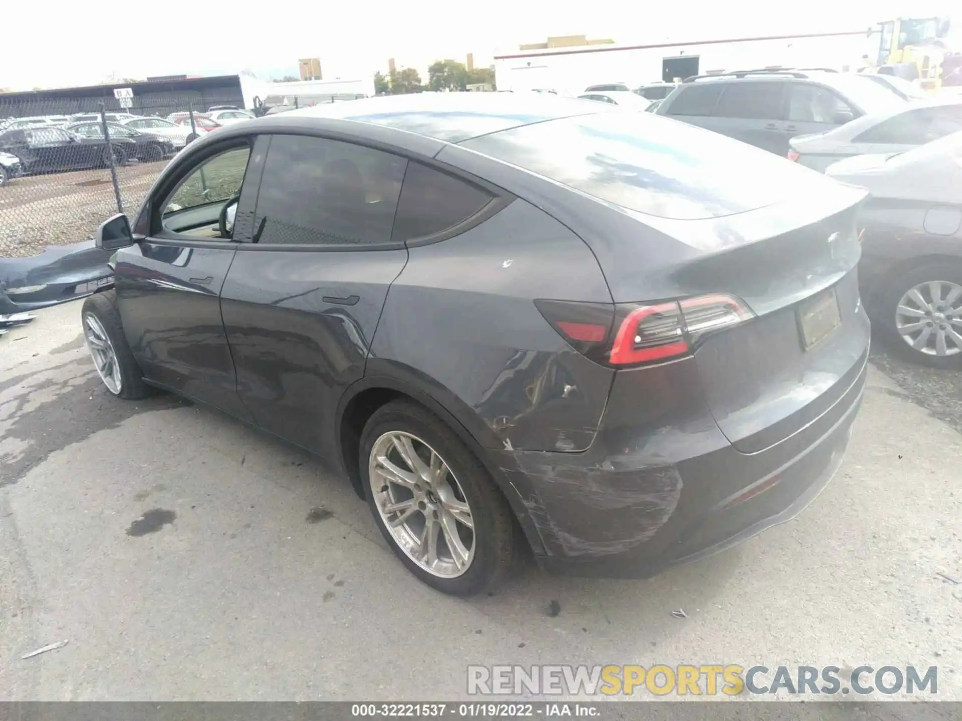 3 Photograph of a damaged car 5YJYGDEE5LF055057 TESLA MODEL Y 2020