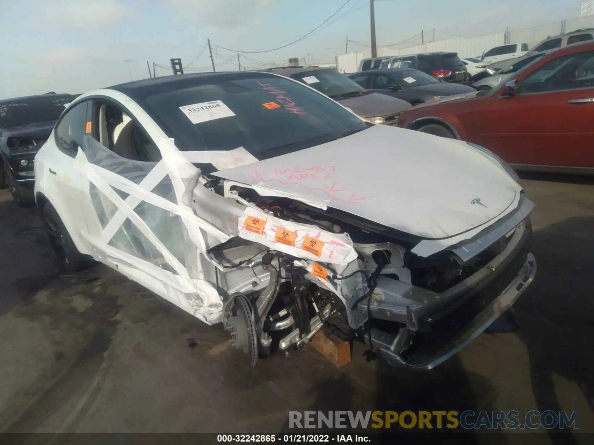 1 Photograph of a damaged car 5YJYGDEE5LF056175 TESLA MODEL Y 2020