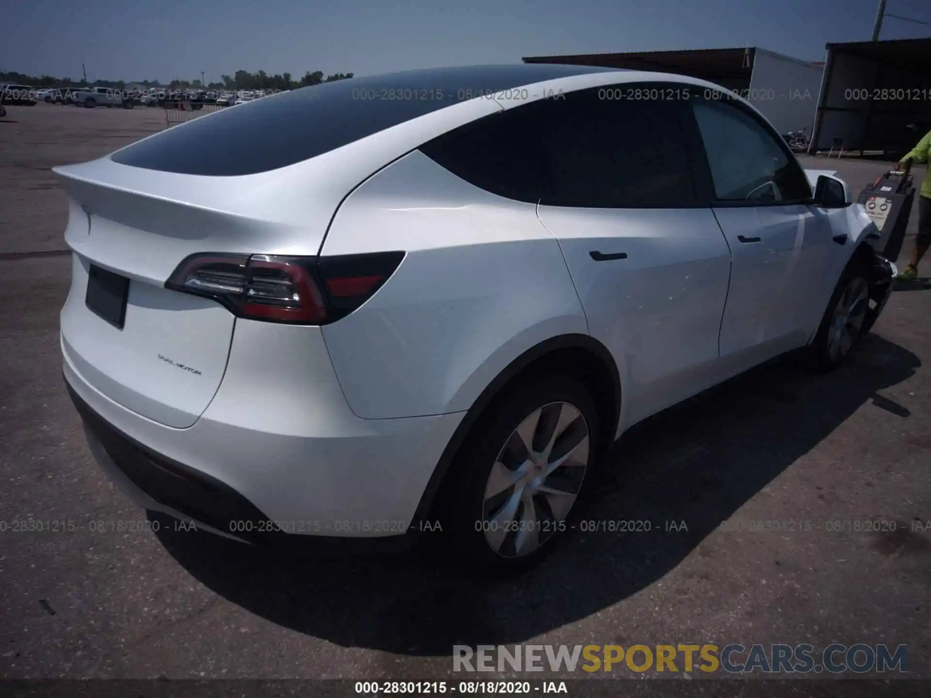 4 Photograph of a damaged car 5YJYGDEE6LF008684 TESLA MODEL Y 2020