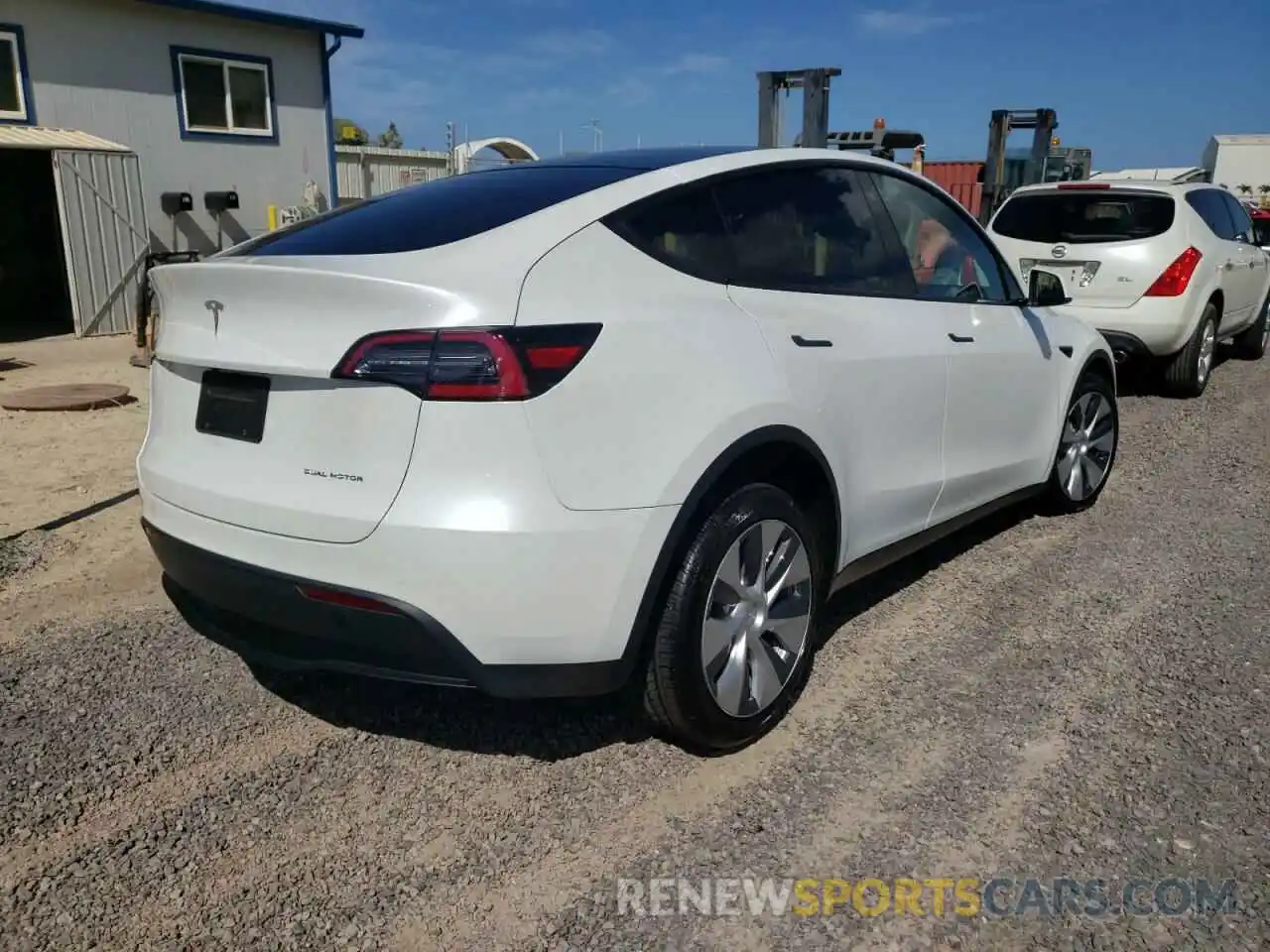 4 Photograph of a damaged car 5YJYGDEE6LF009088 TESLA MODEL Y 2020