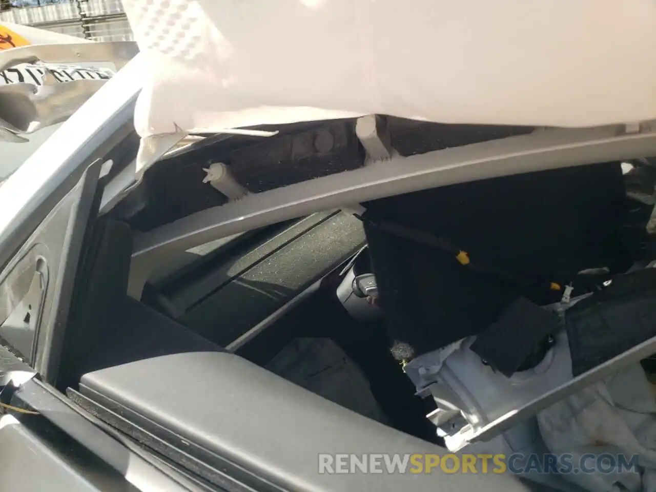 8 Photograph of a damaged car 5YJYGDEE6LF010063 TESLA MODEL Y 2020