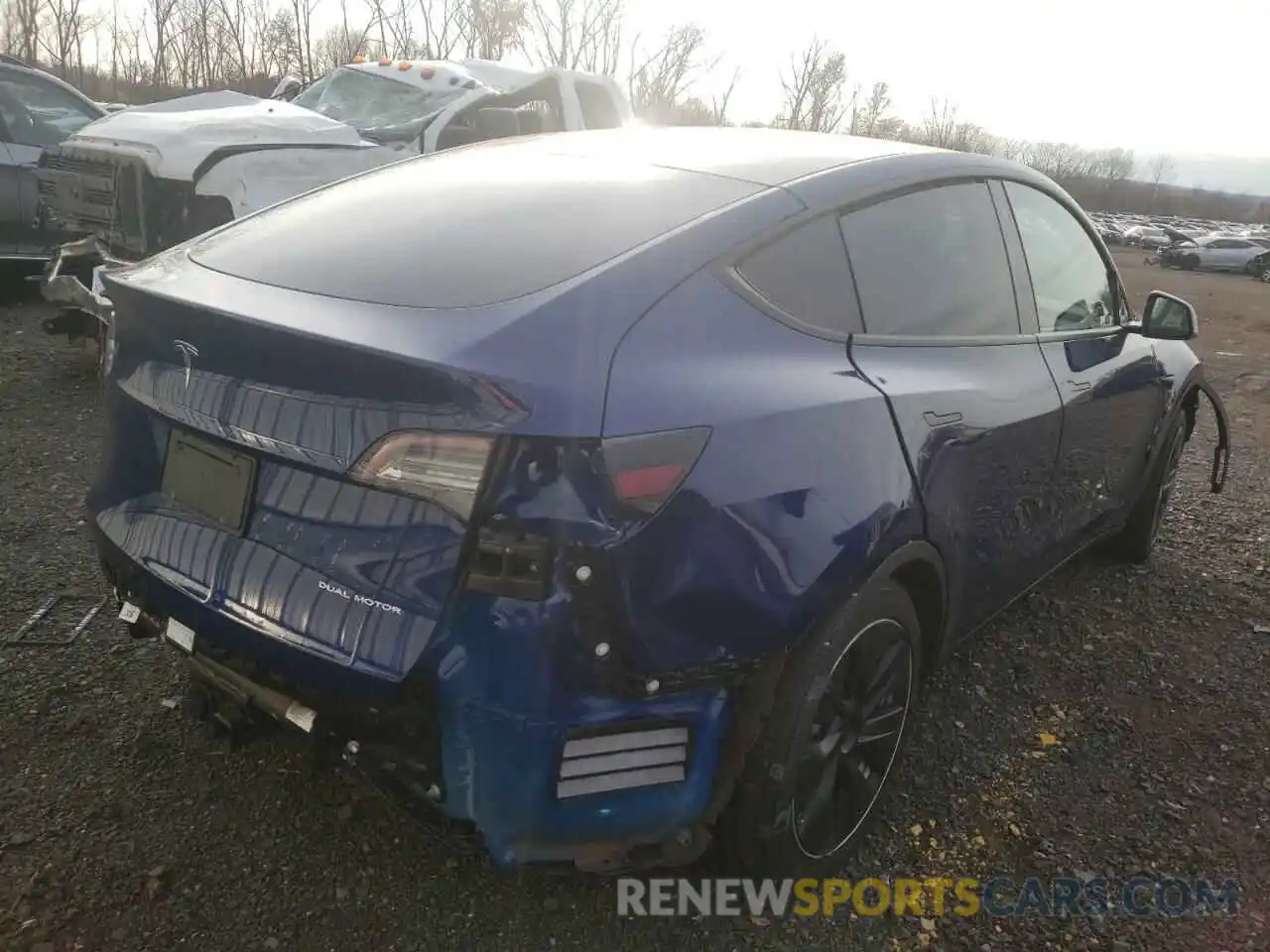 4 Photograph of a damaged car 5YJYGDEE6LF011679 TESLA MODEL Y 2020