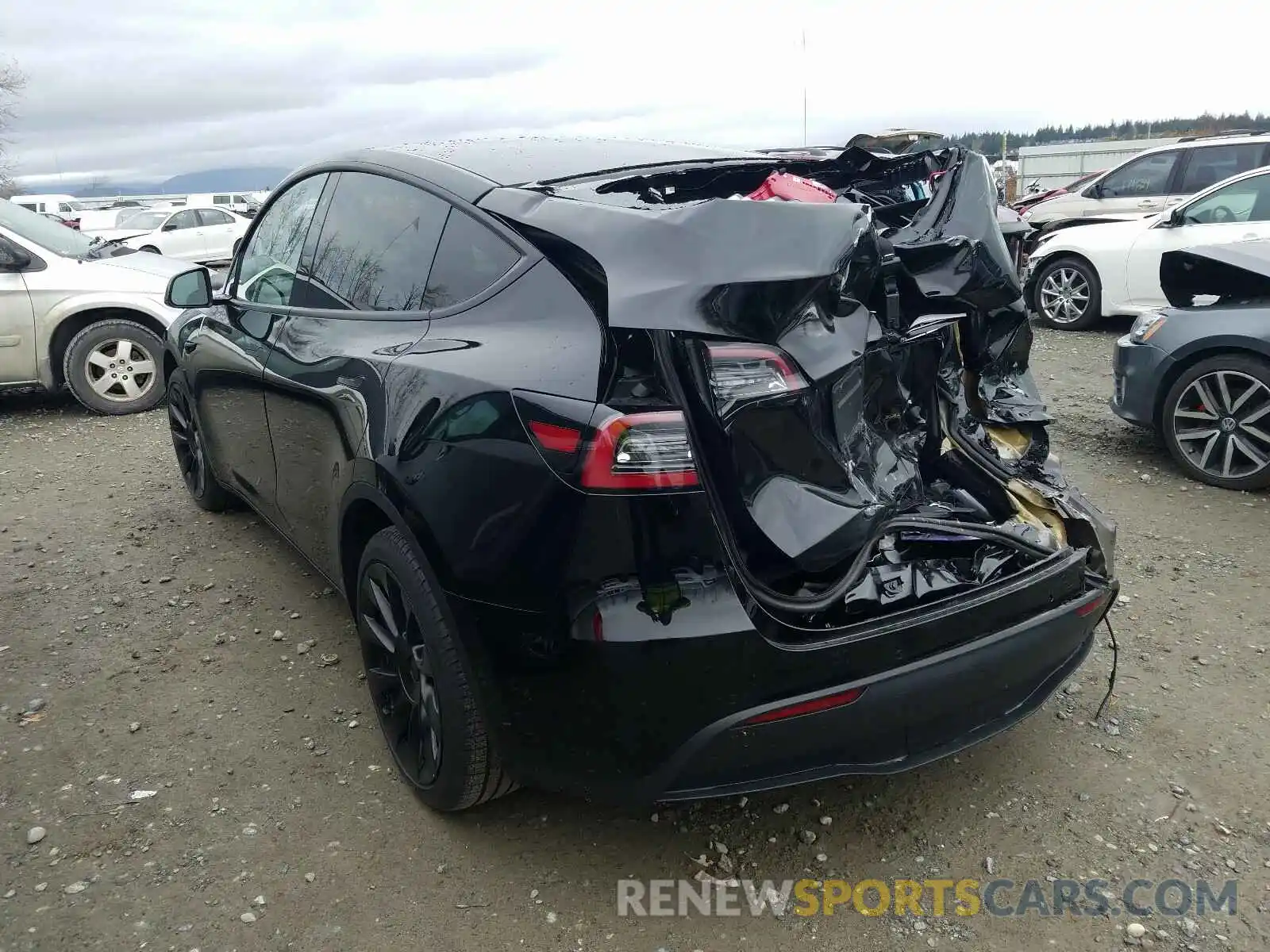 3 Photograph of a damaged car 5YJYGDEE6LF018969 TESLA MODEL Y 2020